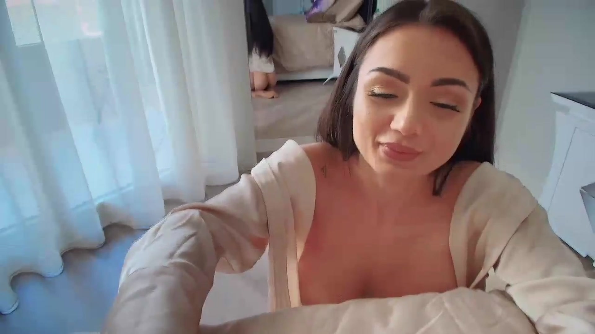 Gallery image thumbnail from JessyKatt's myfreecams stream on, 05/14/2026, 14:07 image 14 of 20
