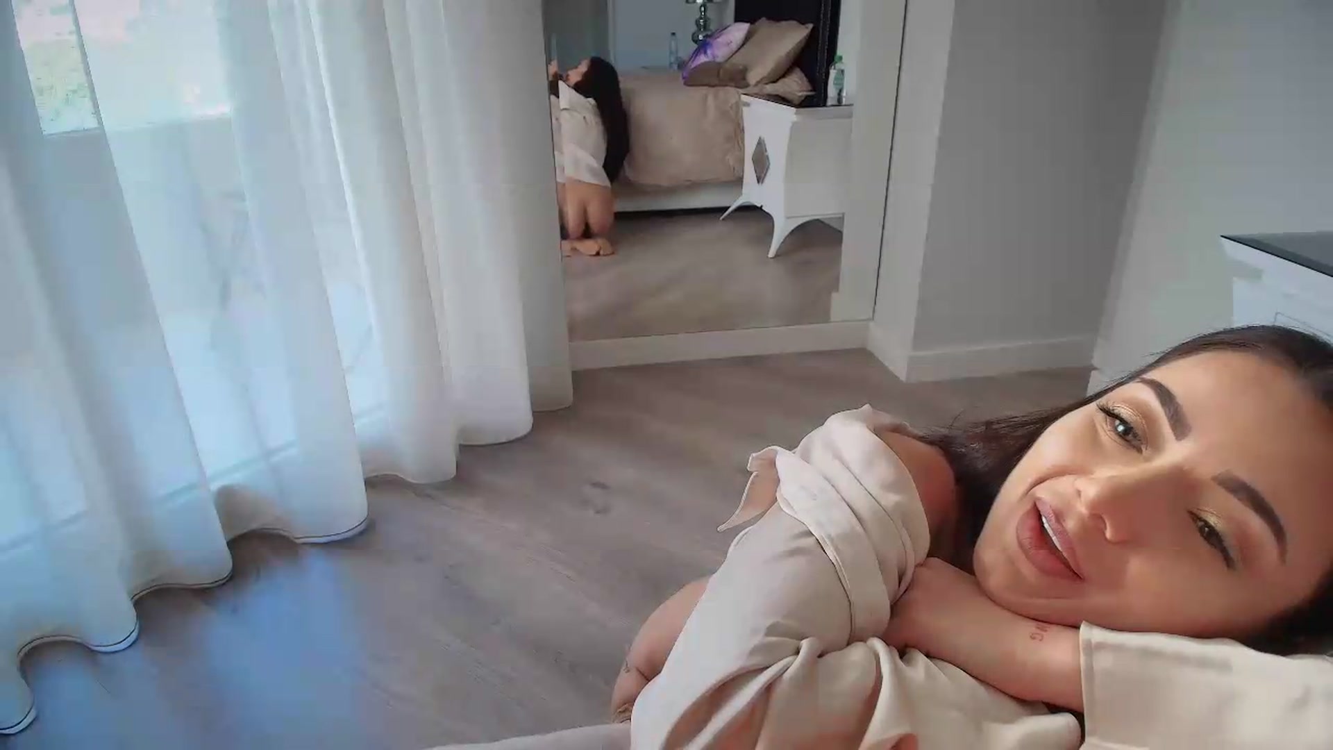 Gallery image thumbnail from JessyKatt's myfreecams stream on, 05/14/2026, 14:07 image 15 of 20