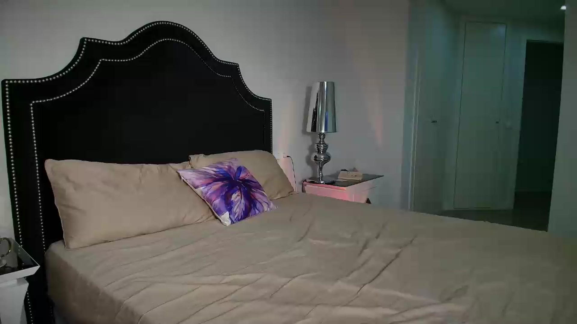 Gallery image thumbnail from JessyKatt's myfreecams stream on, 06/19/2026, 06:17 image 16 of 20