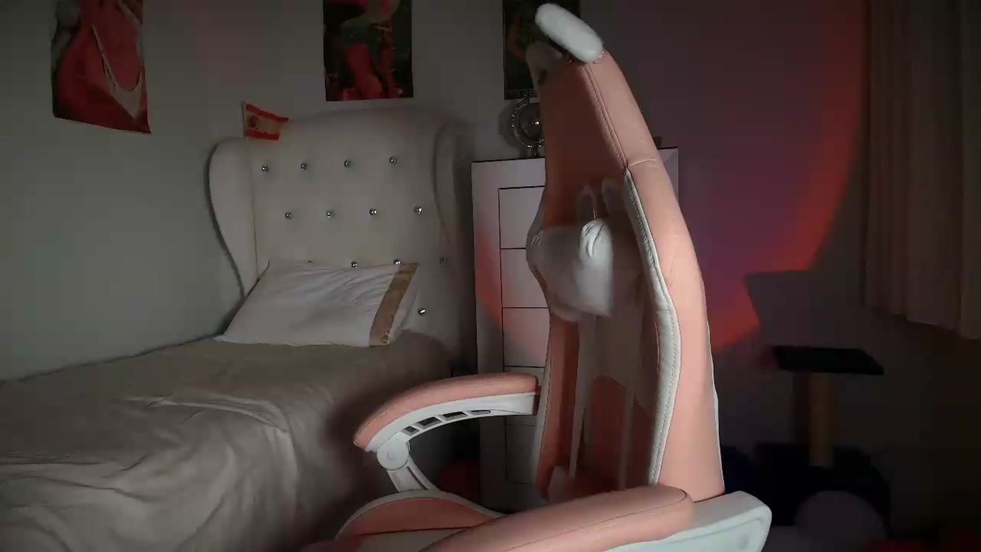 Gallery image thumbnail from JessyKatt's myfreecams stream on, 07/07/2026, 16:22 image 10 of 20