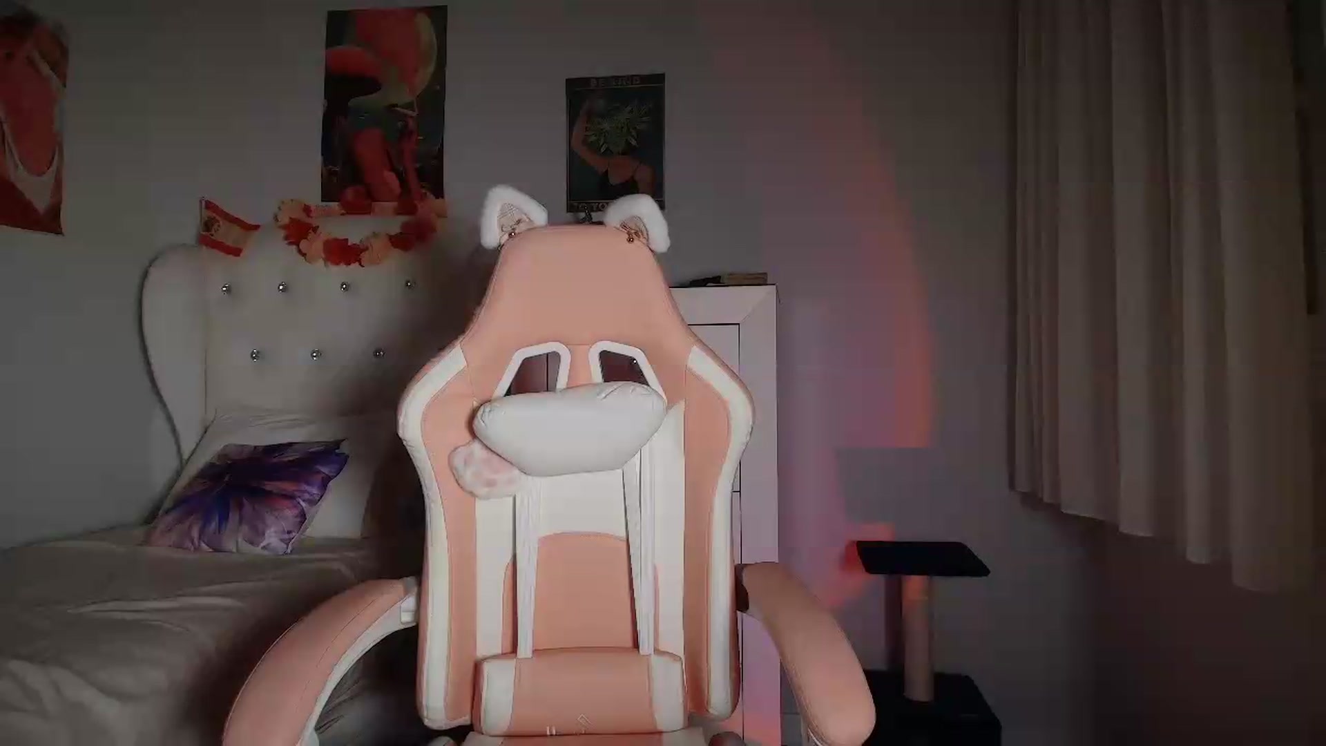 Gallery image thumbnail from JessyKatt's myfreecams stream on, 07/10/2026, 14:32 image 19 of 20