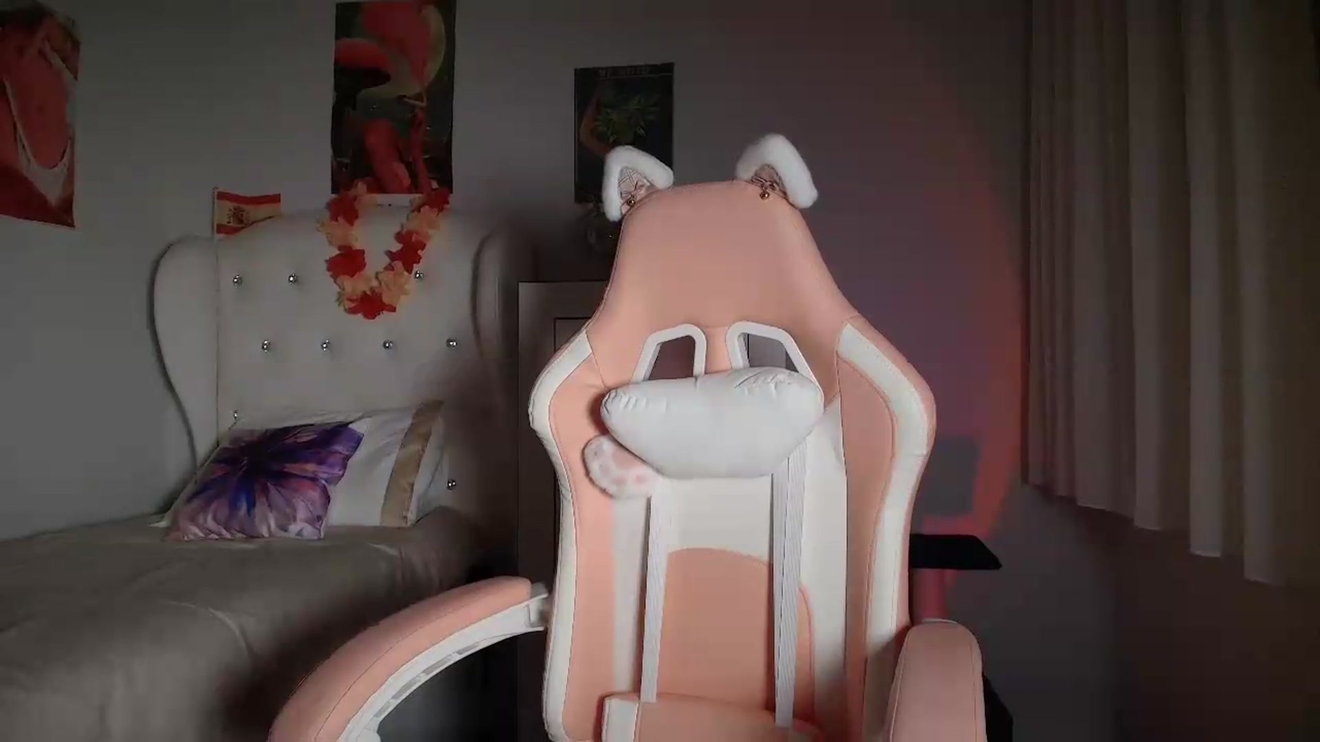 Gallery image thumbnail from JessyKatt's myfreecams stream on, 07/22/2026, 16:29 image 14 of 20