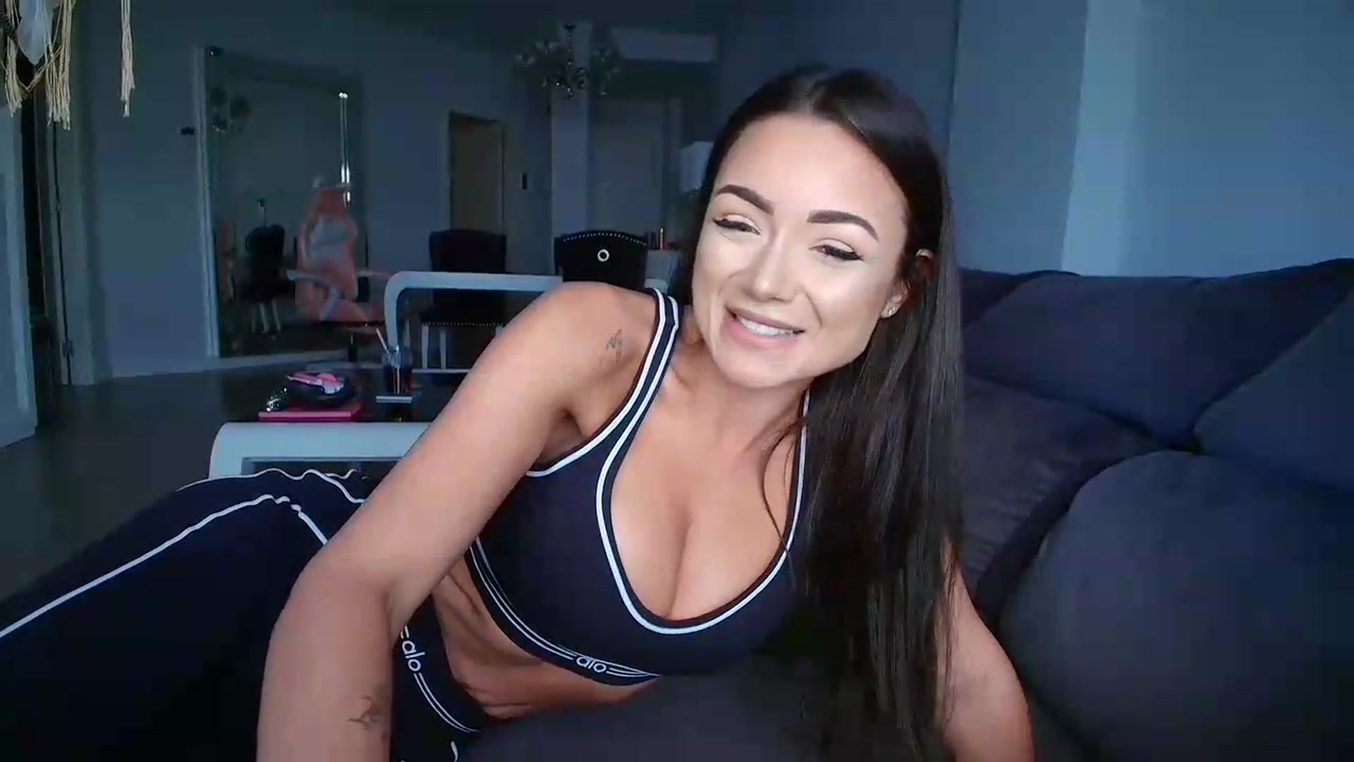 Gallery image thumbnail from JessyKatt's myfreecams stream on, 08/05/2026, 14:40 image 13 of 20