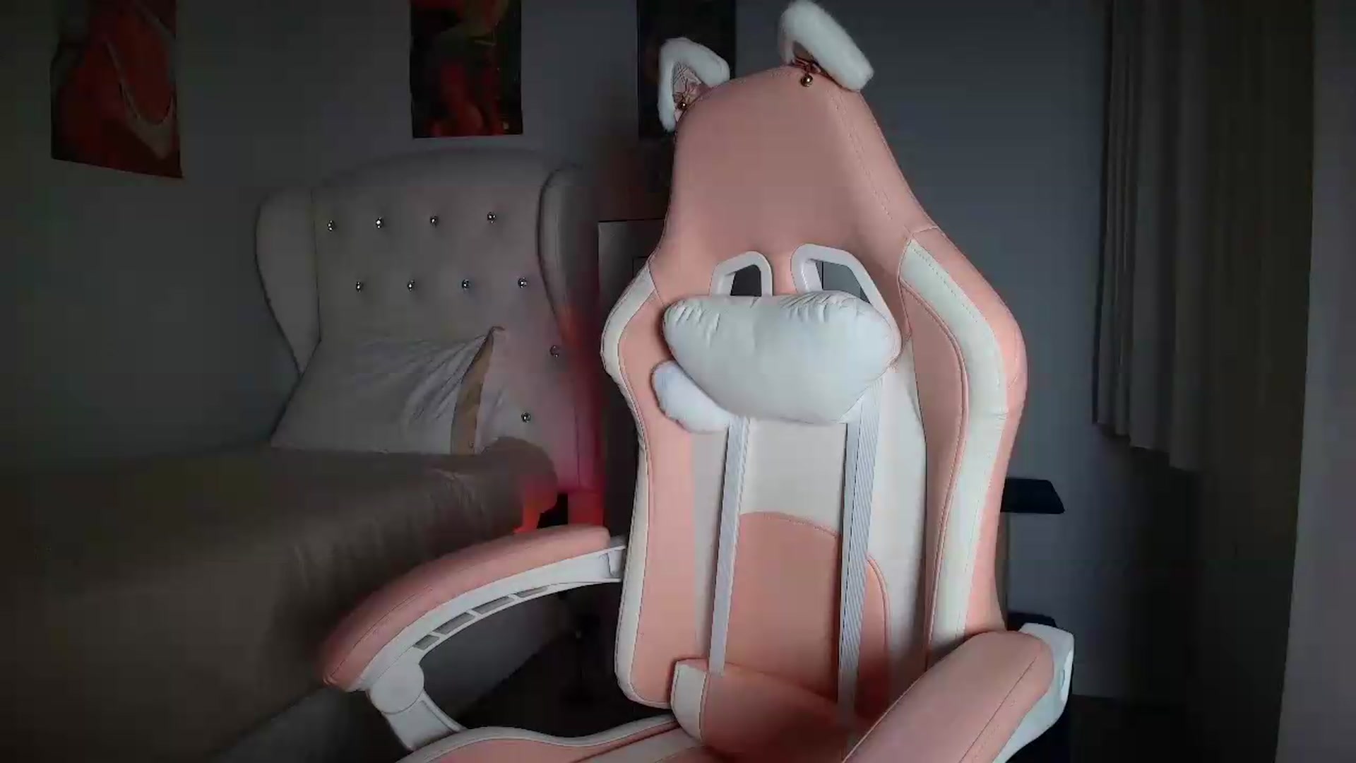 Gallery image thumbnail from JessyKatt's myfreecams stream on, 08/09/2026, 15:09 image 16 of 20