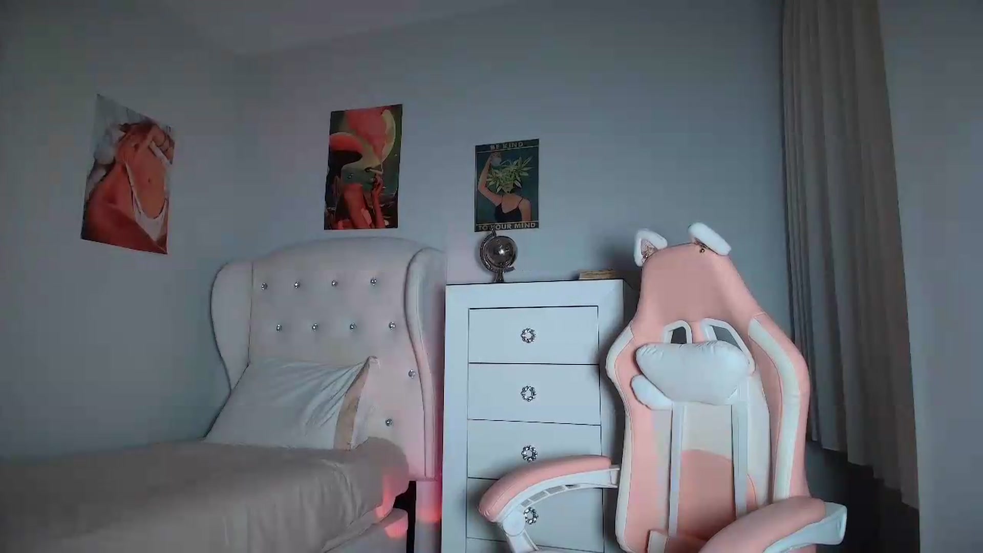 Gallery image thumbnail from JessyKatt's myfreecams stream on, 08/09/2026, 15:54 image 8 of 20