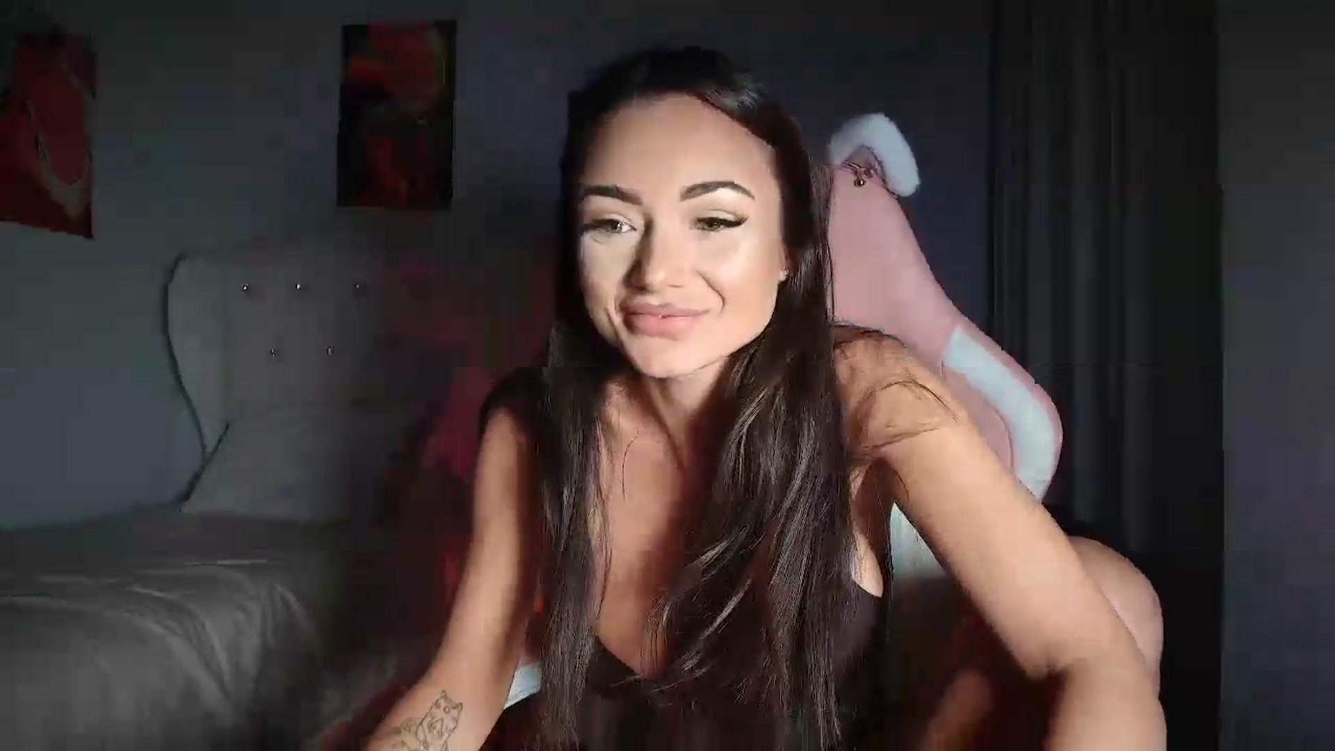 Gallery image thumbnail from JessyKatt's myfreecams stream on, 08/18/2026, 15:00 image 14 of 20