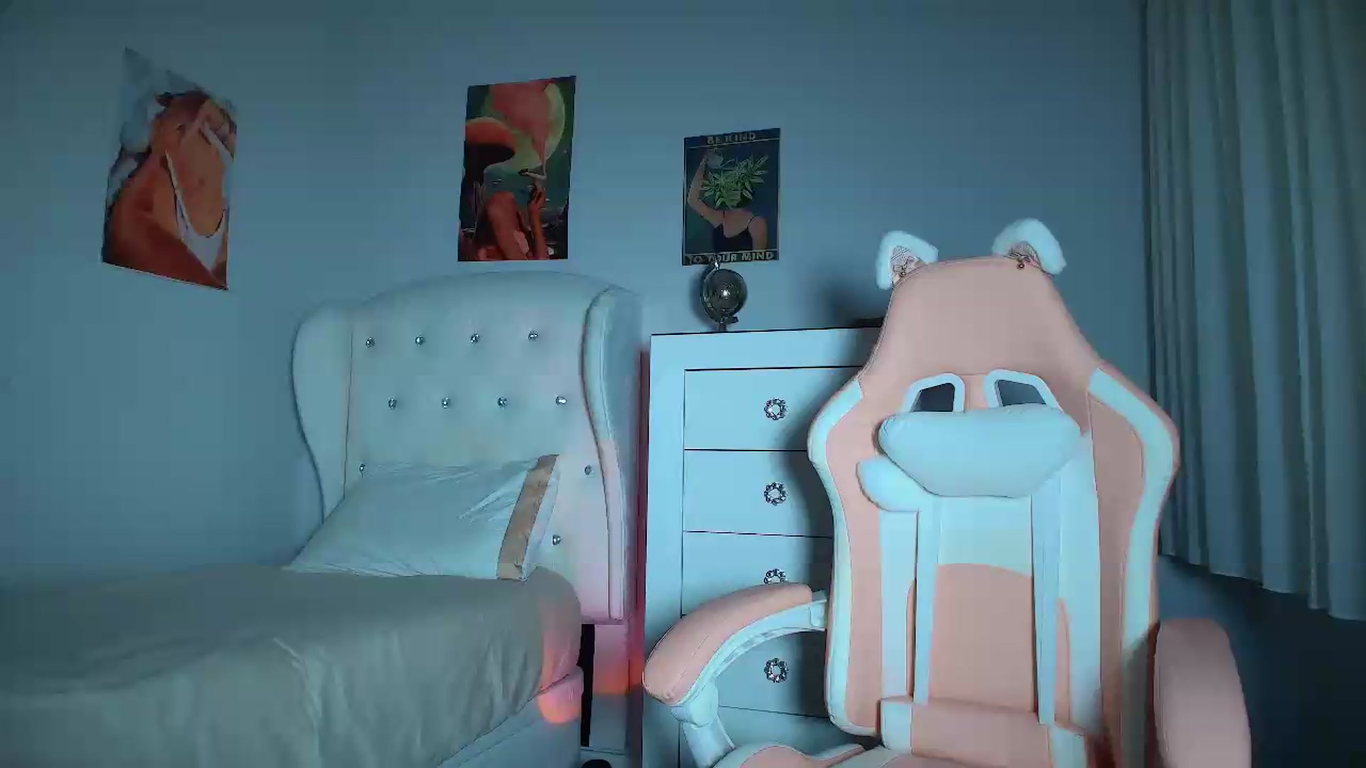 Gallery image thumbnail from JessyKatt's myfreecams stream on, 08/21/2026, 12:19 image 4 of 20