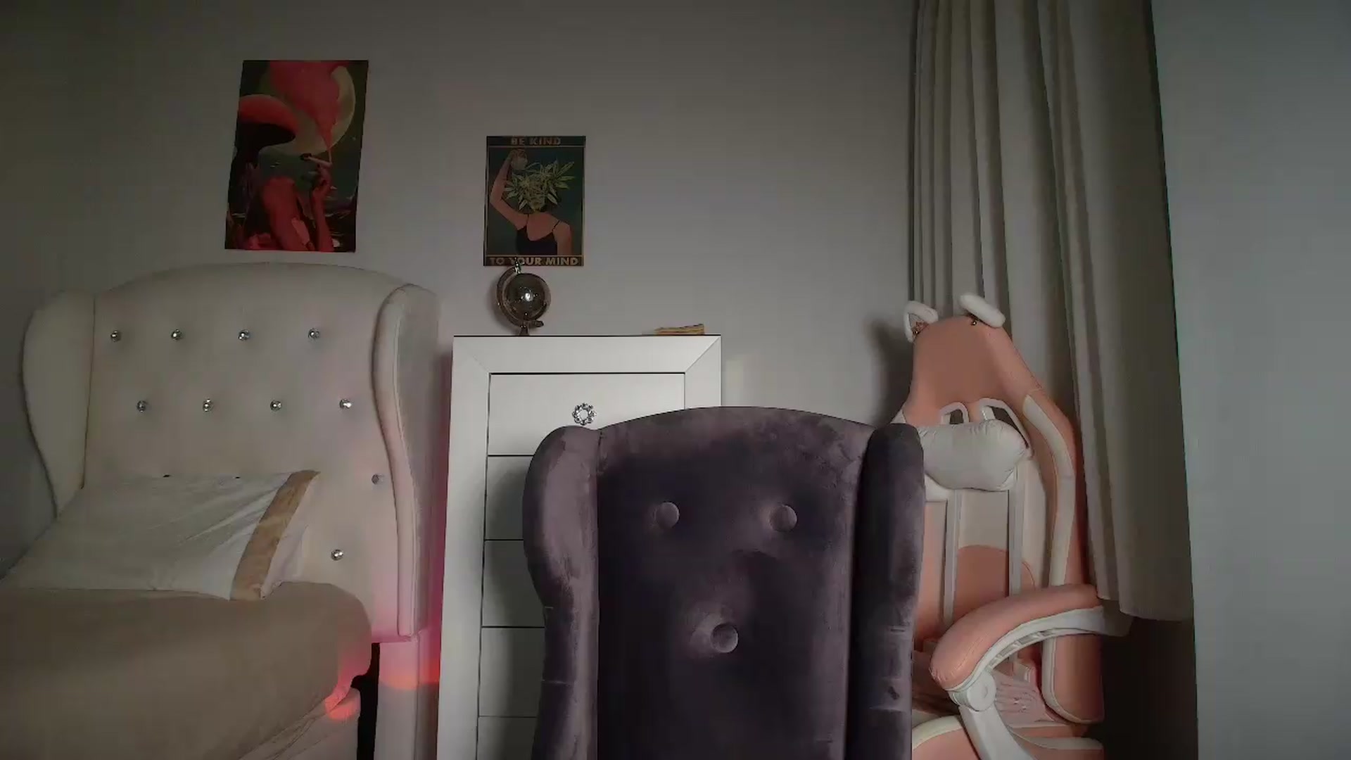 Gallery image thumbnail from JessyKatt's myfreecams stream on, 09/04/2026, 10:00 image 18 of 20