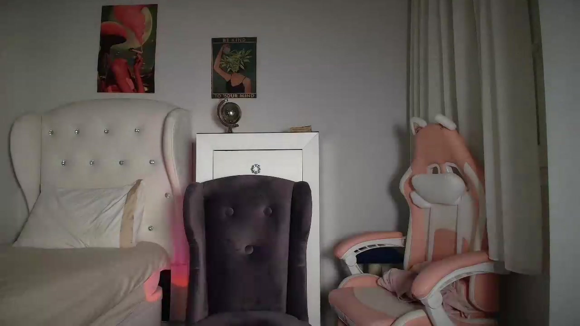 Gallery image thumbnail from JessyKatt's myfreecams stream on, 09/05/2026, 11:00 image 6 of 20