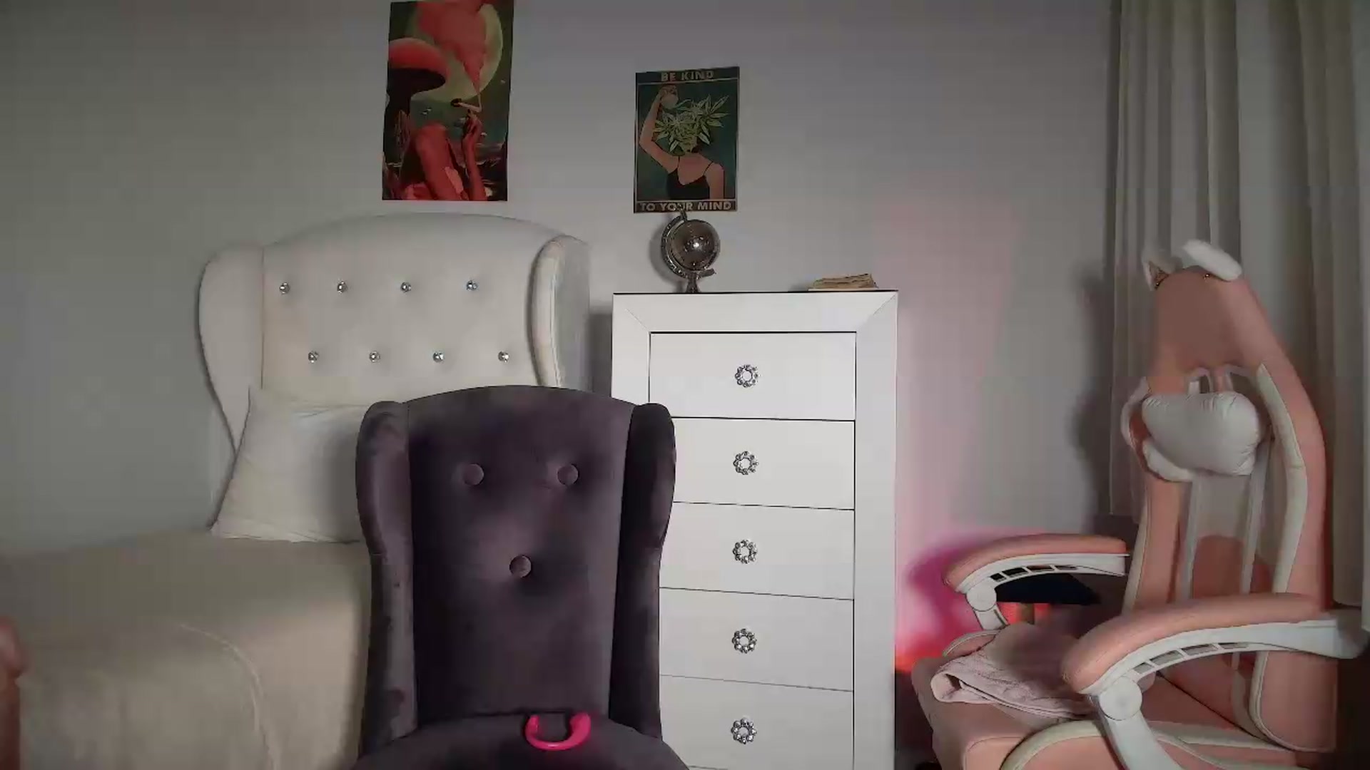Gallery image thumbnail from JessyKatt's myfreecams stream on, 09/10/2026, 17:59 image 18 of 20