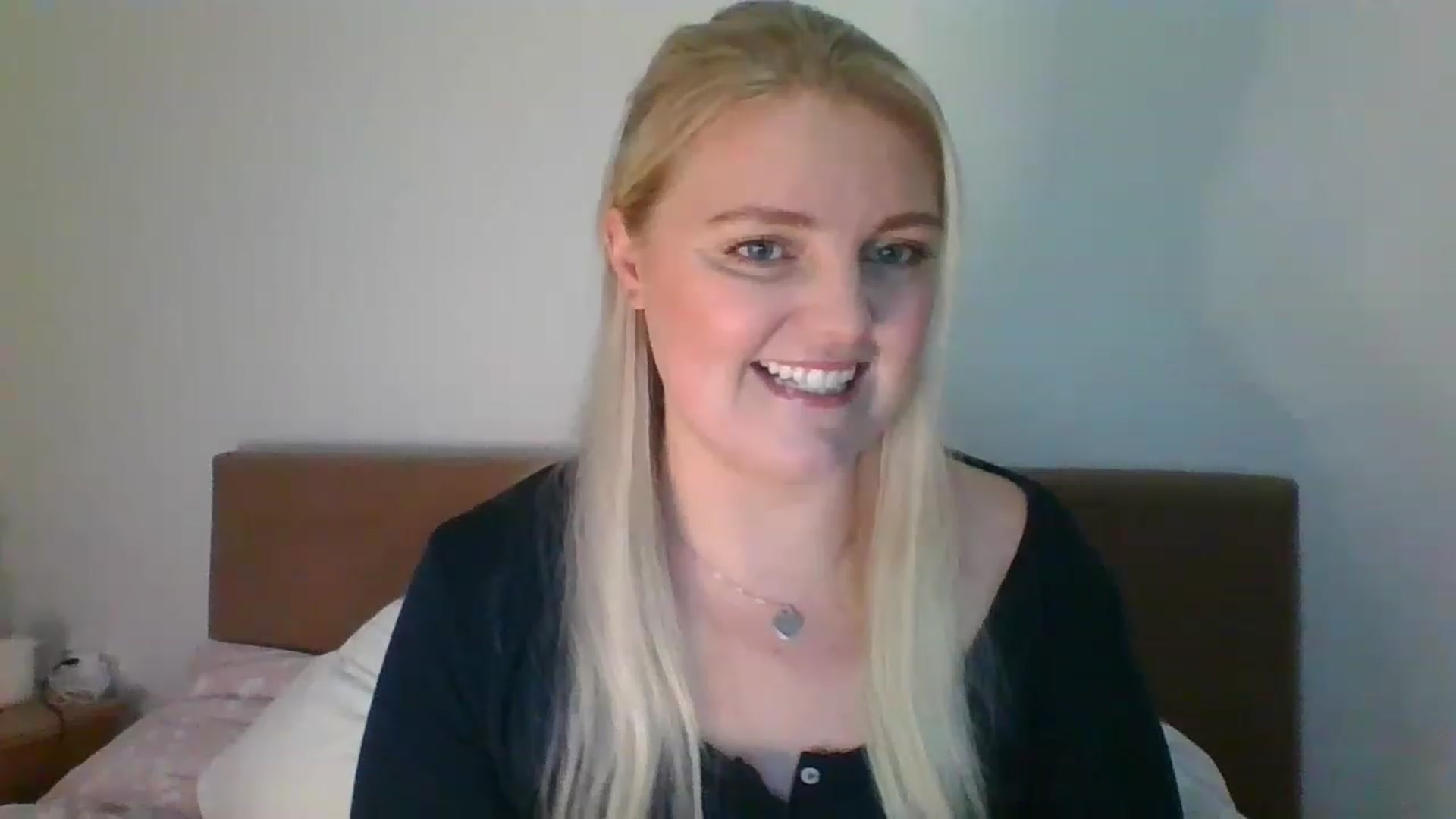 Gallery image thumbnail from JessyLou's myfreecams stream on, 02/07/2023, 19:54 image 2 of 20