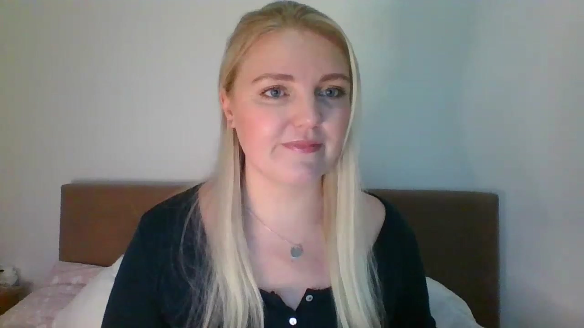Gallery image thumbnail from JessyLou's myfreecams stream on, 02/07/2023, 19:54 image 16 of 20