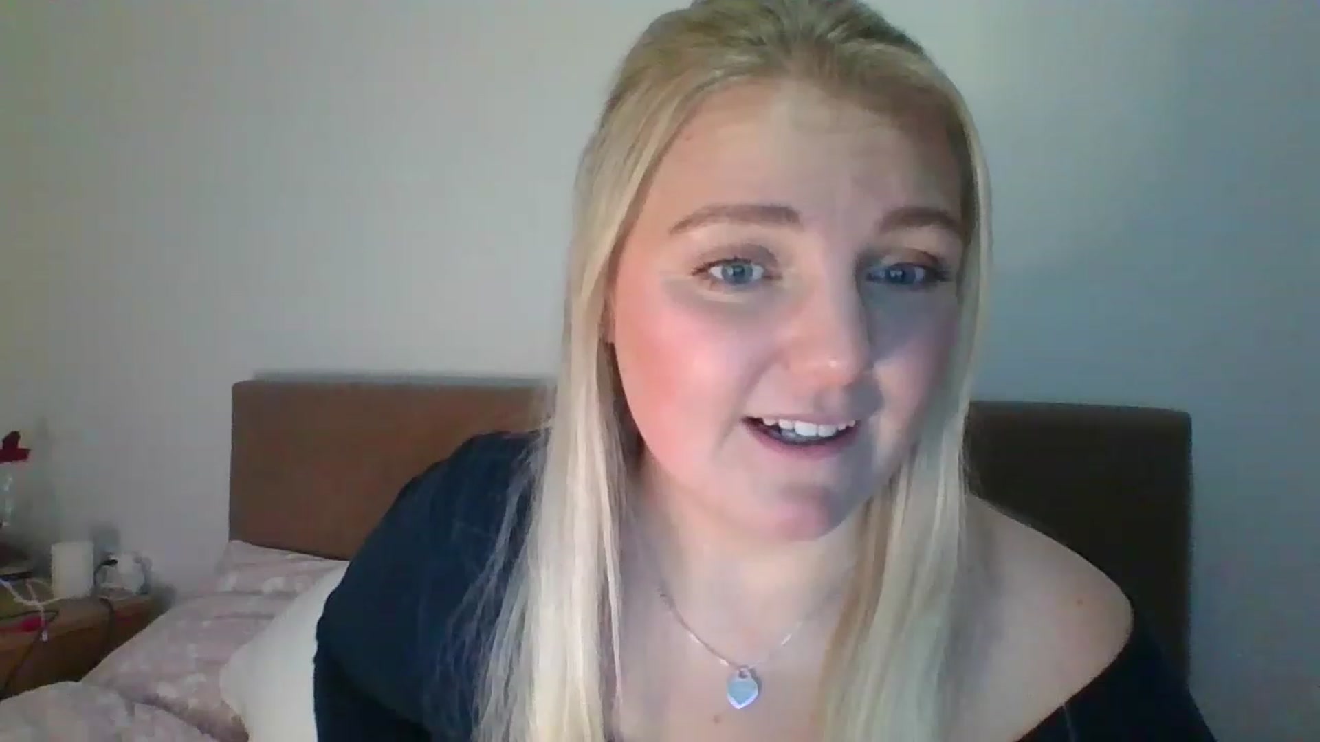 Gallery image thumbnail from JessyLou's myfreecams stream on, 02/07/2023, 21:33 image 11 of 20
