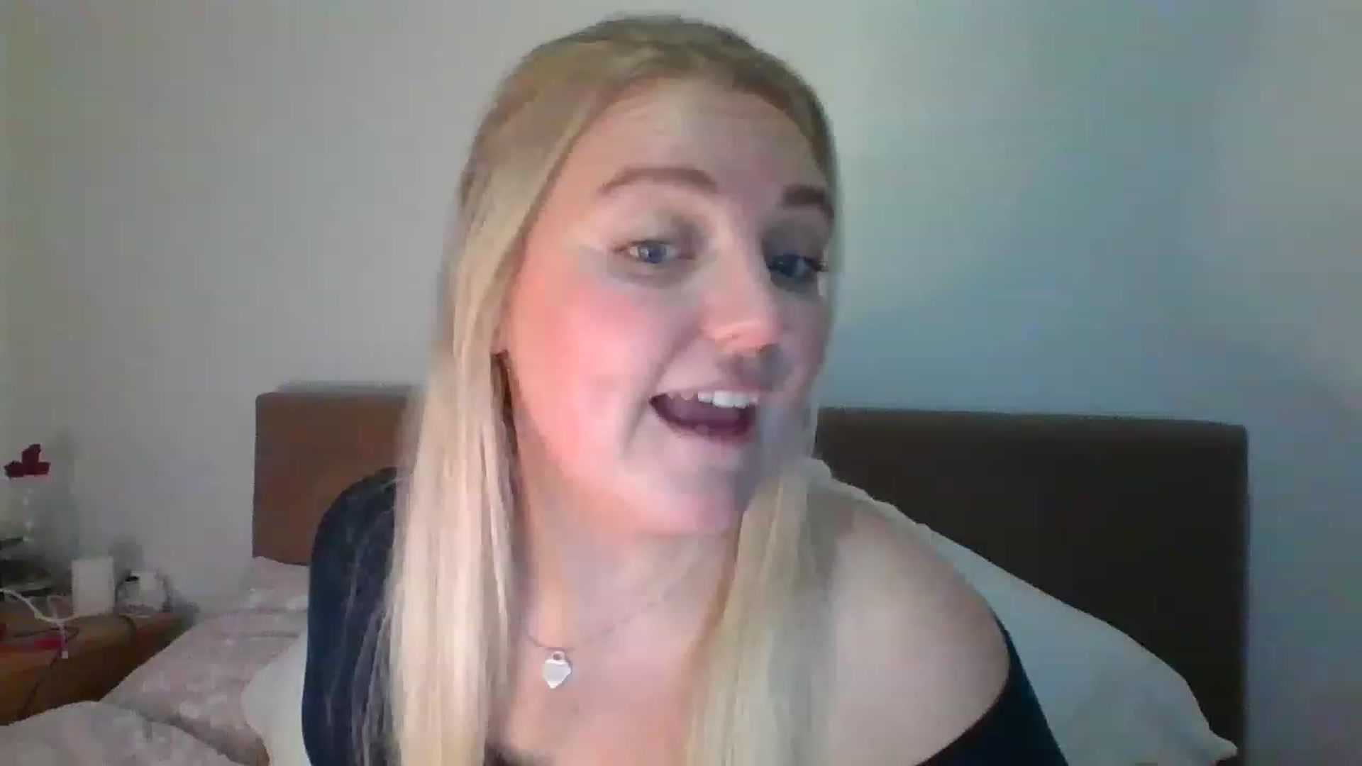 Gallery image thumbnail from JessyLou's myfreecams stream on, 02/07/2023, 21:33 image 6 of 20