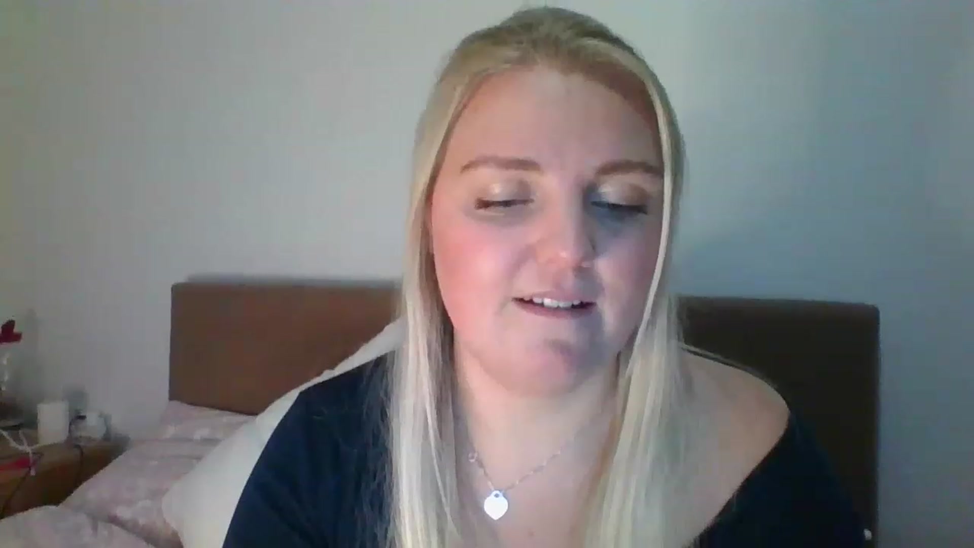 Gallery image thumbnail from JessyLou's myfreecams stream on, 02/07/2023, 21:33 image 15 of 20