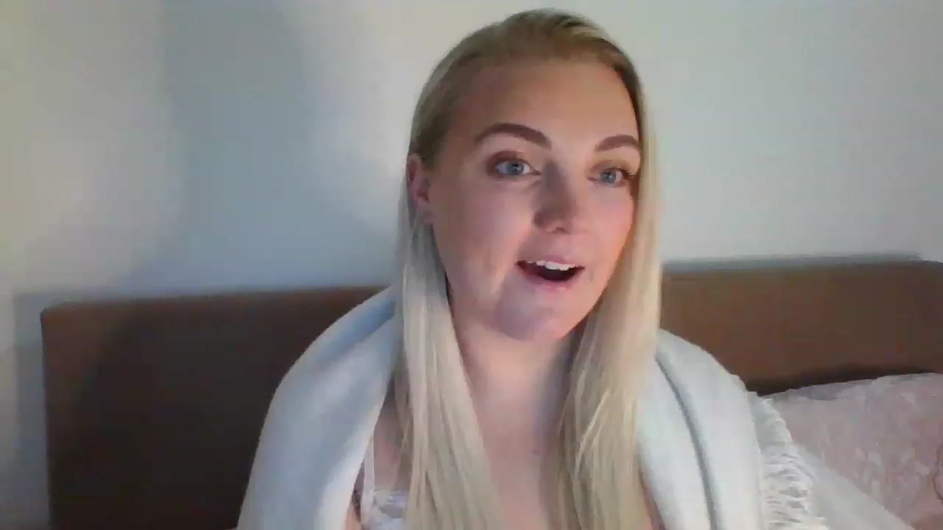 Gallery image thumbnail from JessyLou's myfreecams stream on, 02/09/2023, 21:14 image 1 of 20