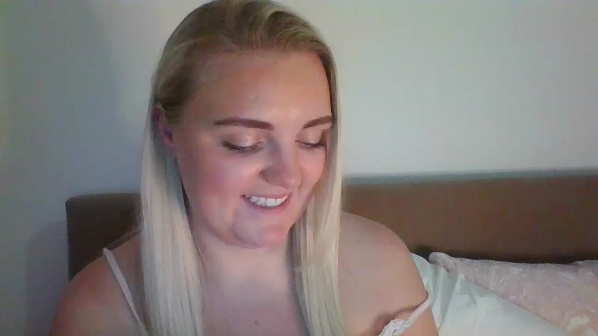 Gallery image thumbnail from JessyLou's myfreecams stream on, 02/09/2023, 22:40 image 11 of 20