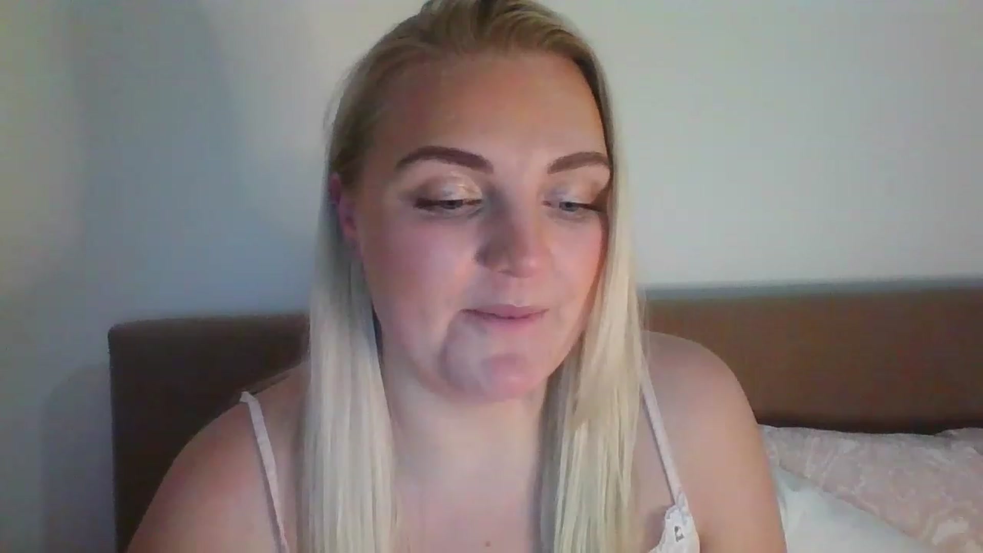 Gallery image thumbnail from JessyLou's myfreecams stream on, 02/09/2023, 22:40 image 7 of 20