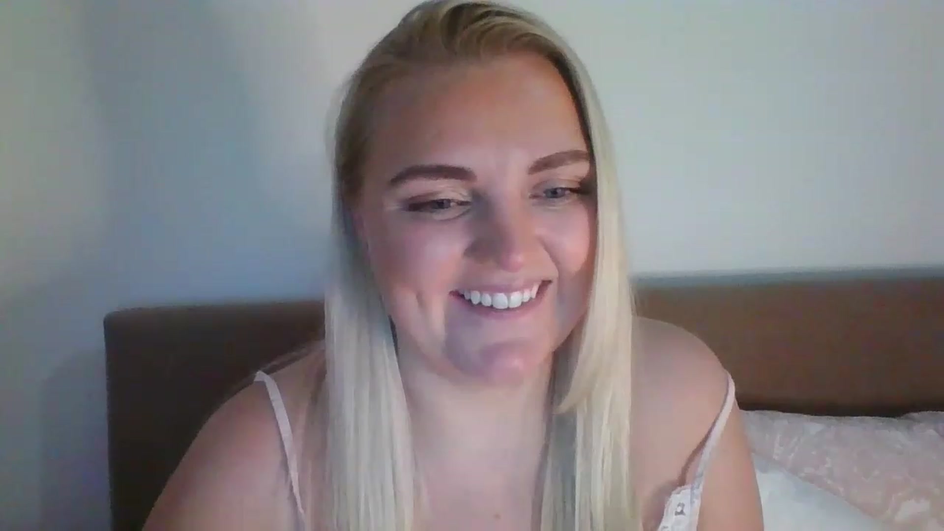 Gallery image thumbnail from JessyLou's myfreecams stream on, 02/09/2023, 22:40 image 20 of 20