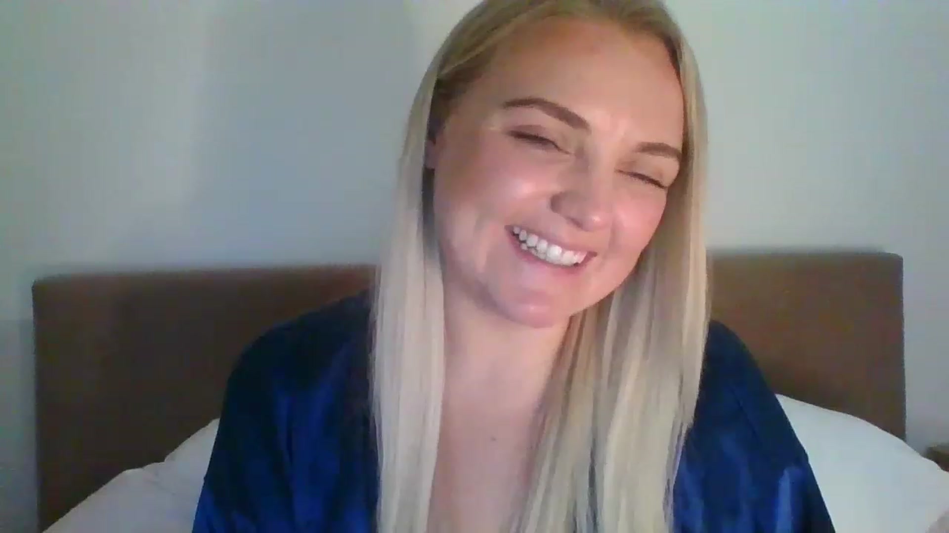 Gallery image thumbnail from JessyLou's myfreecams stream on, 03/02/2023, 22:10 image 14 of 20