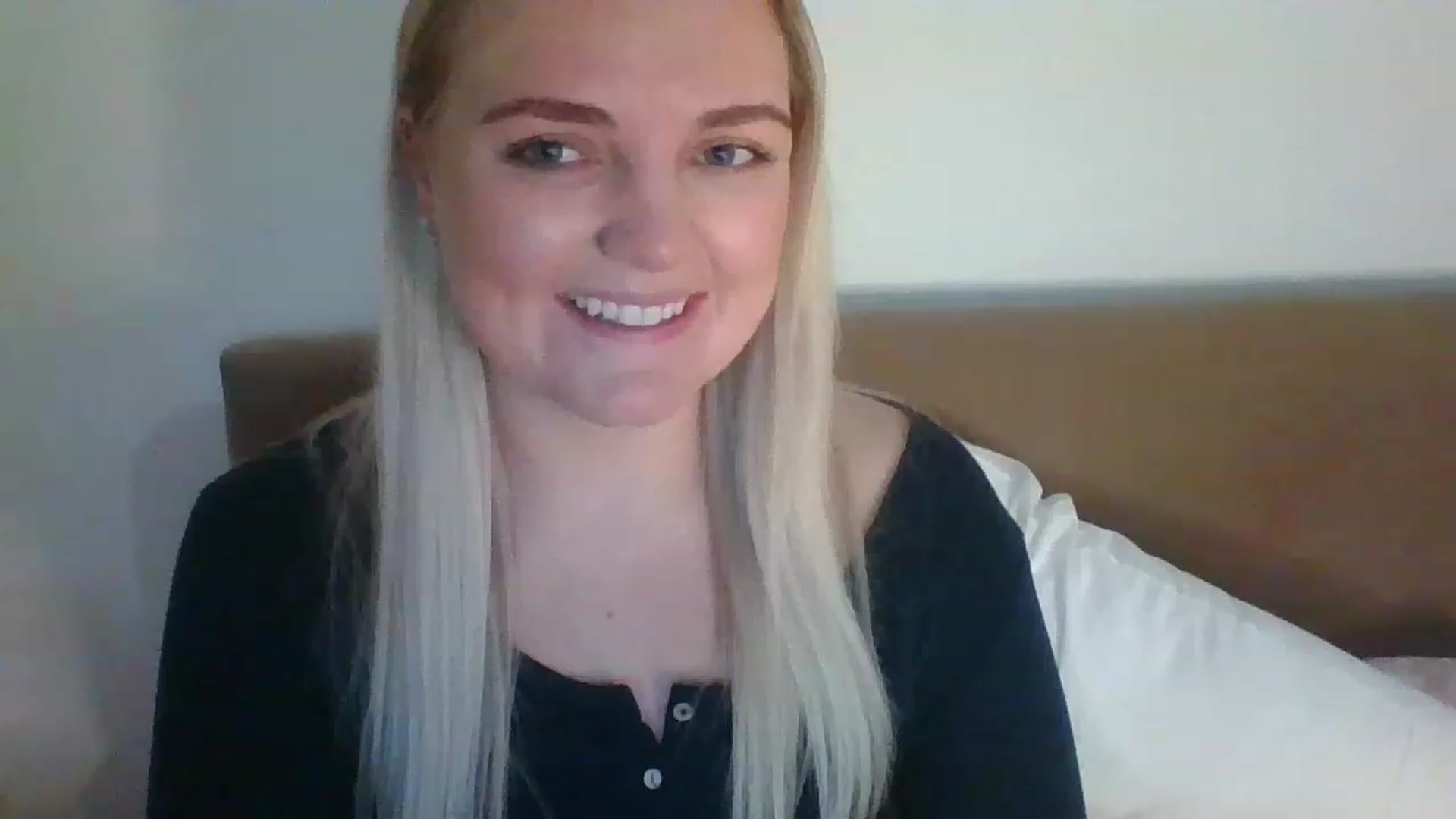Gallery image thumbnail from JessyLou's myfreecams stream on, 03/03/2023, 23:18 image 18 of 20