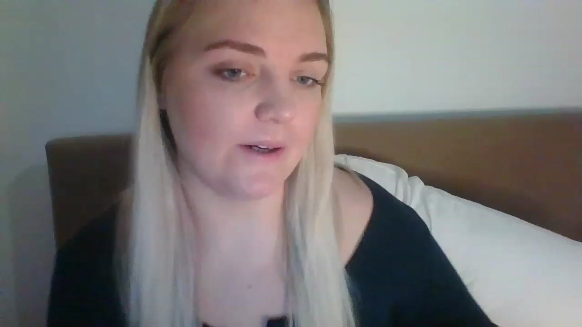 Gallery image thumbnail from JessyLou's myfreecams stream on, 03/03/2023, 23:18 image 4 of 20
