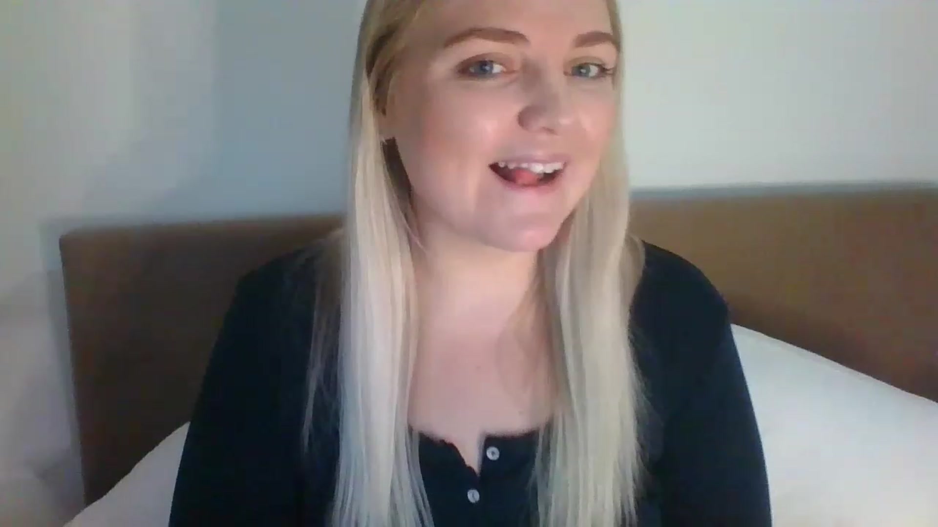 Gallery image thumbnail from JessyLou's myfreecams stream on, 03/03/2023, 23:18 image 2 of 20