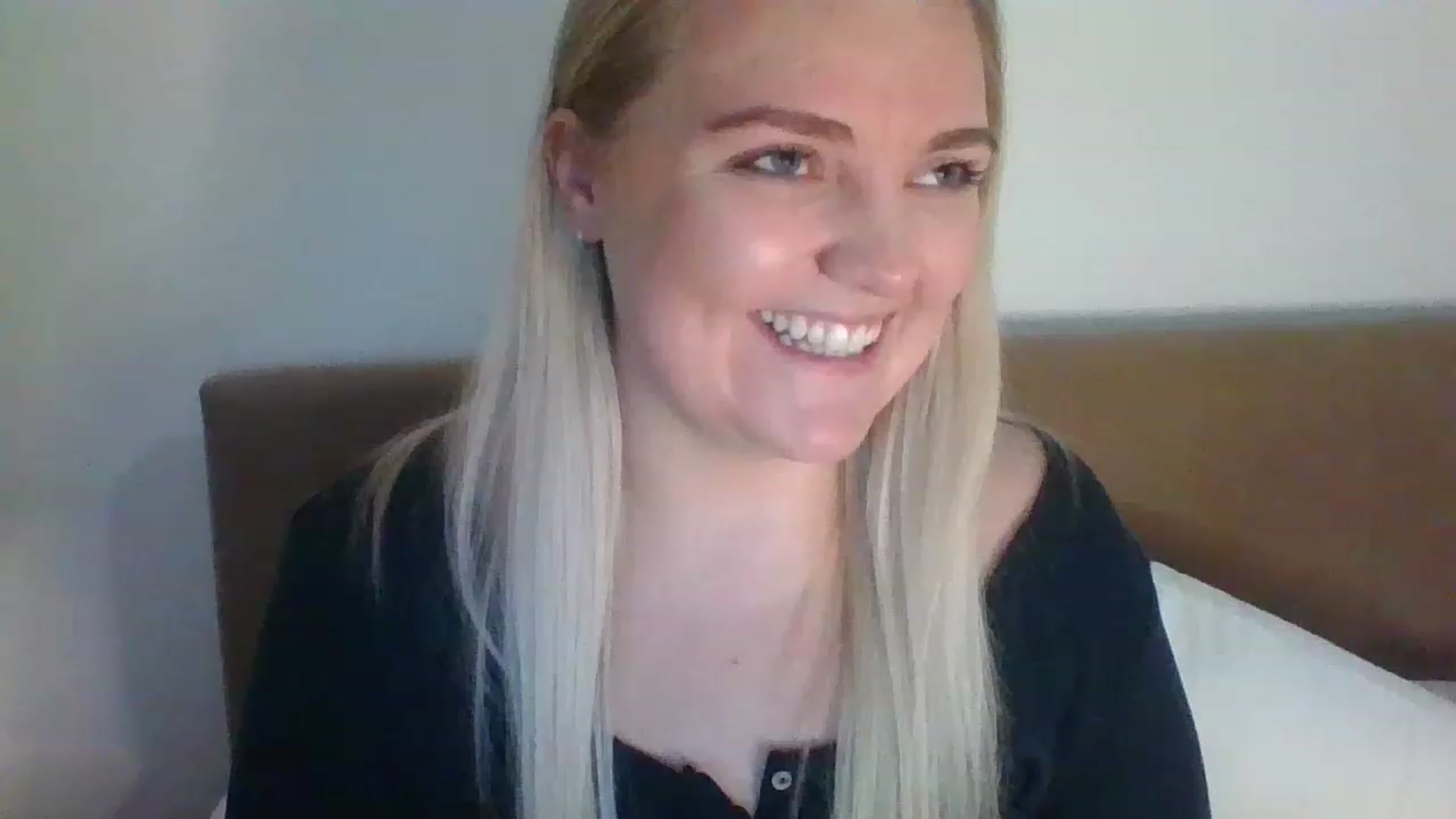 Gallery image thumbnail from JessyLou's myfreecams stream on, 03/03/2023, 23:18 image 12 of 20