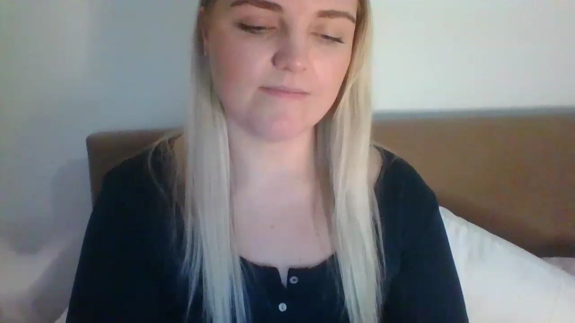 Gallery image thumbnail from JessyLou's myfreecams stream on, 03/03/2023, 23:18 image 17 of 20