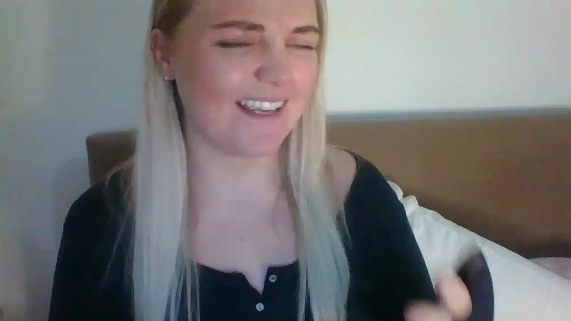 Gallery image thumbnail from JessyLou's myfreecams stream on, 03/03/2023, 23:18 image 19 of 20