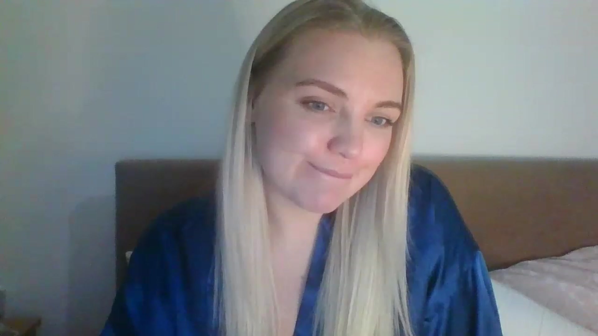 Gallery image thumbnail from JessyLou's myfreecams stream on, 03/05/2023, 20:24 image 8 of 20