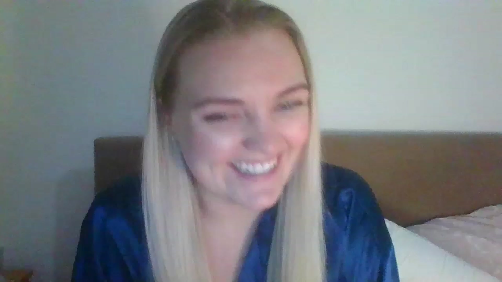Gallery image thumbnail from JessyLou's myfreecams stream on, 03/05/2023, 20:24 image 9 of 20
