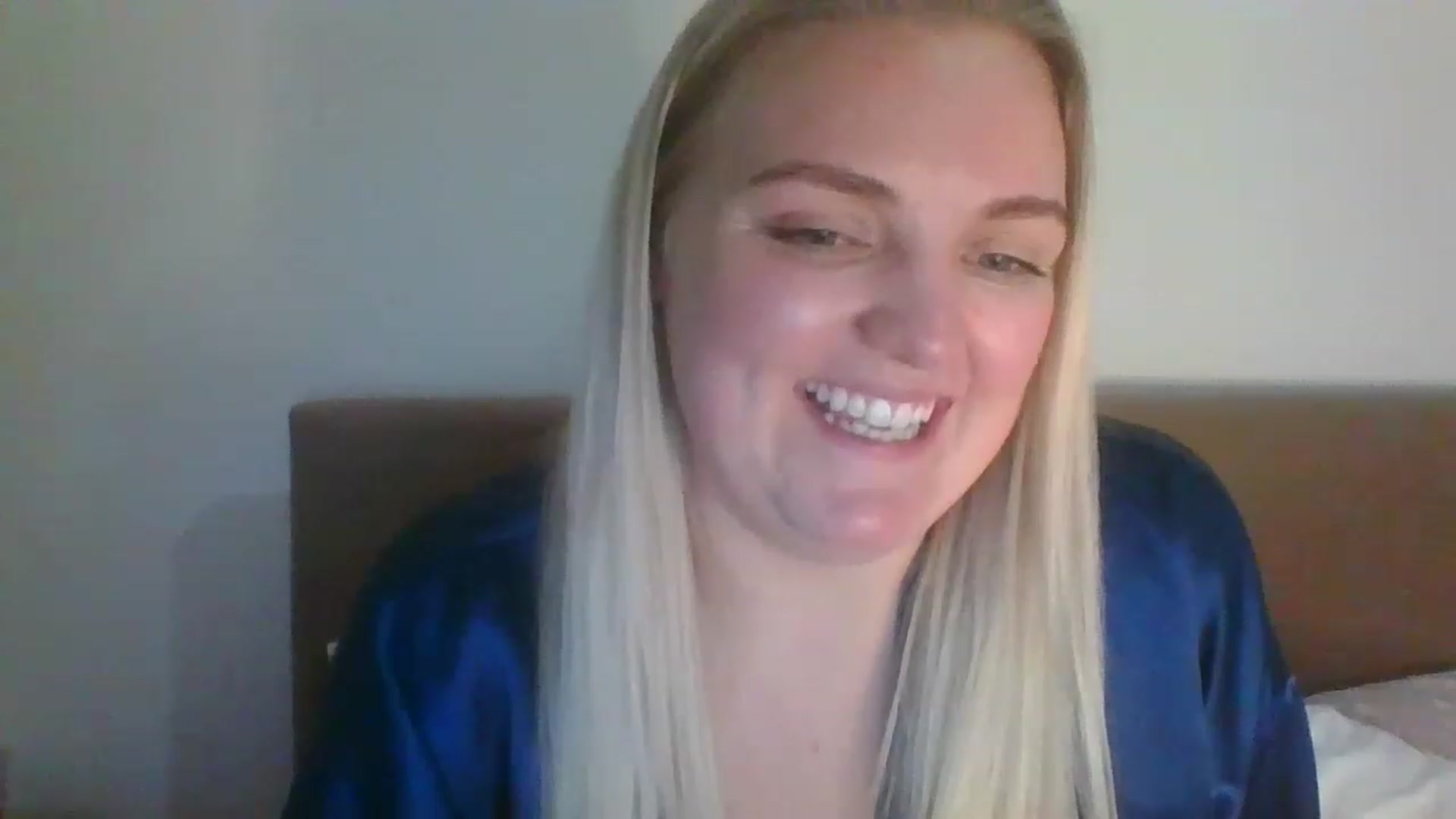 Gallery image thumbnail from JessyLou's myfreecams stream on, 03/05/2023, 22:03 image 12 of 20