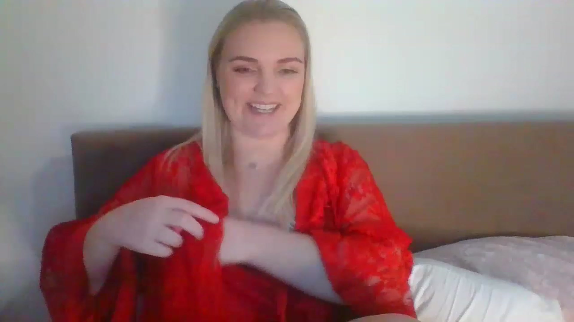 Gallery image thumbnail from JessyLou's myfreecams stream on, 03/15/2023, 20:45 image 10 of 20