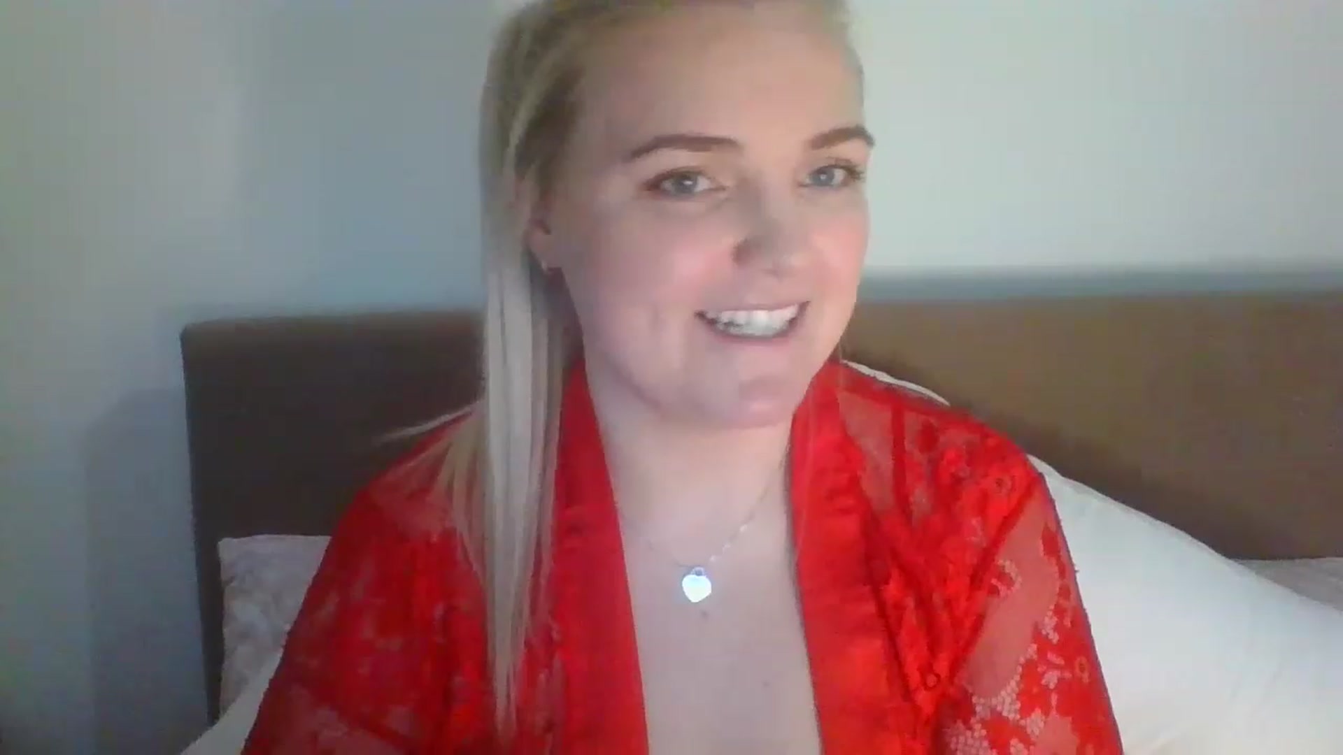 Gallery image thumbnail from JessyLou's myfreecams stream on, 03/15/2023, 22:21 image 16 of 20