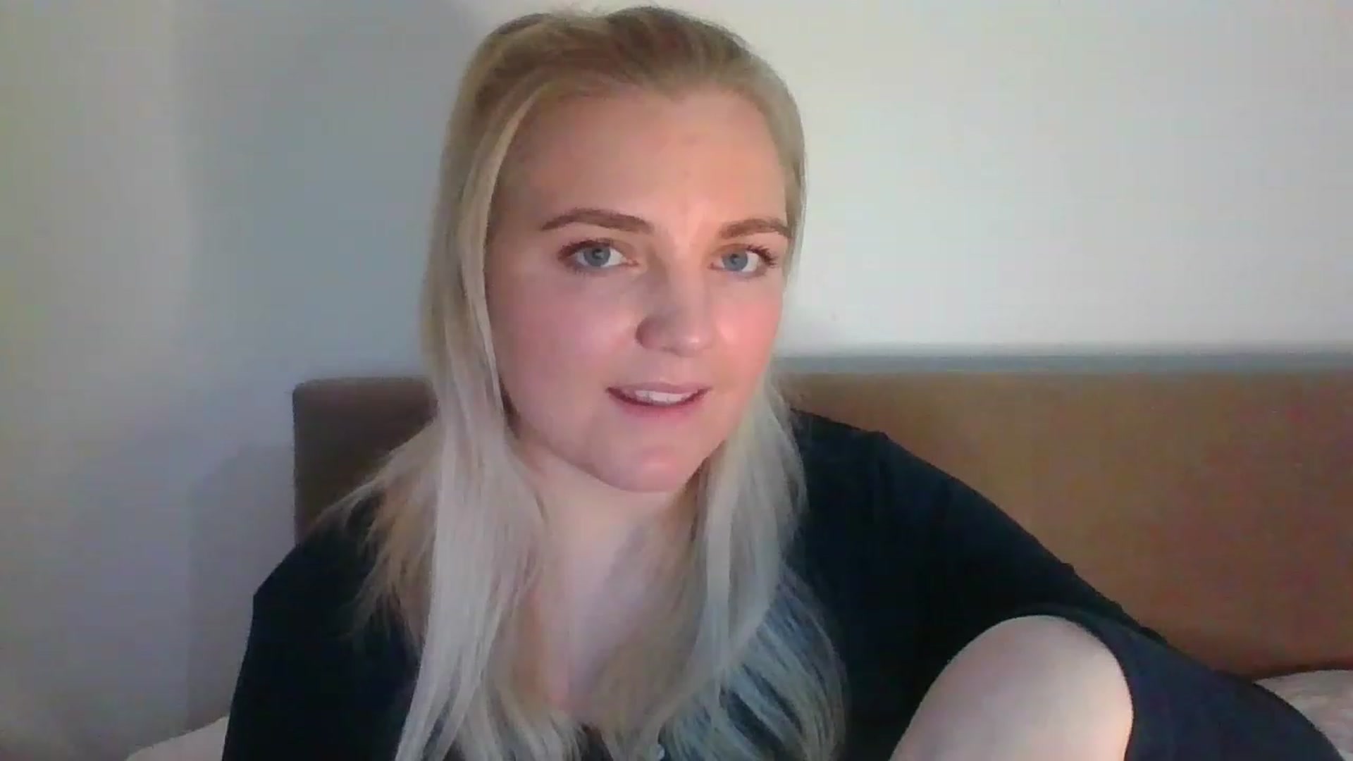 Gallery image thumbnail from JessyLou's myfreecams stream on, 03/18/2023, 21:55 image 16 of 20