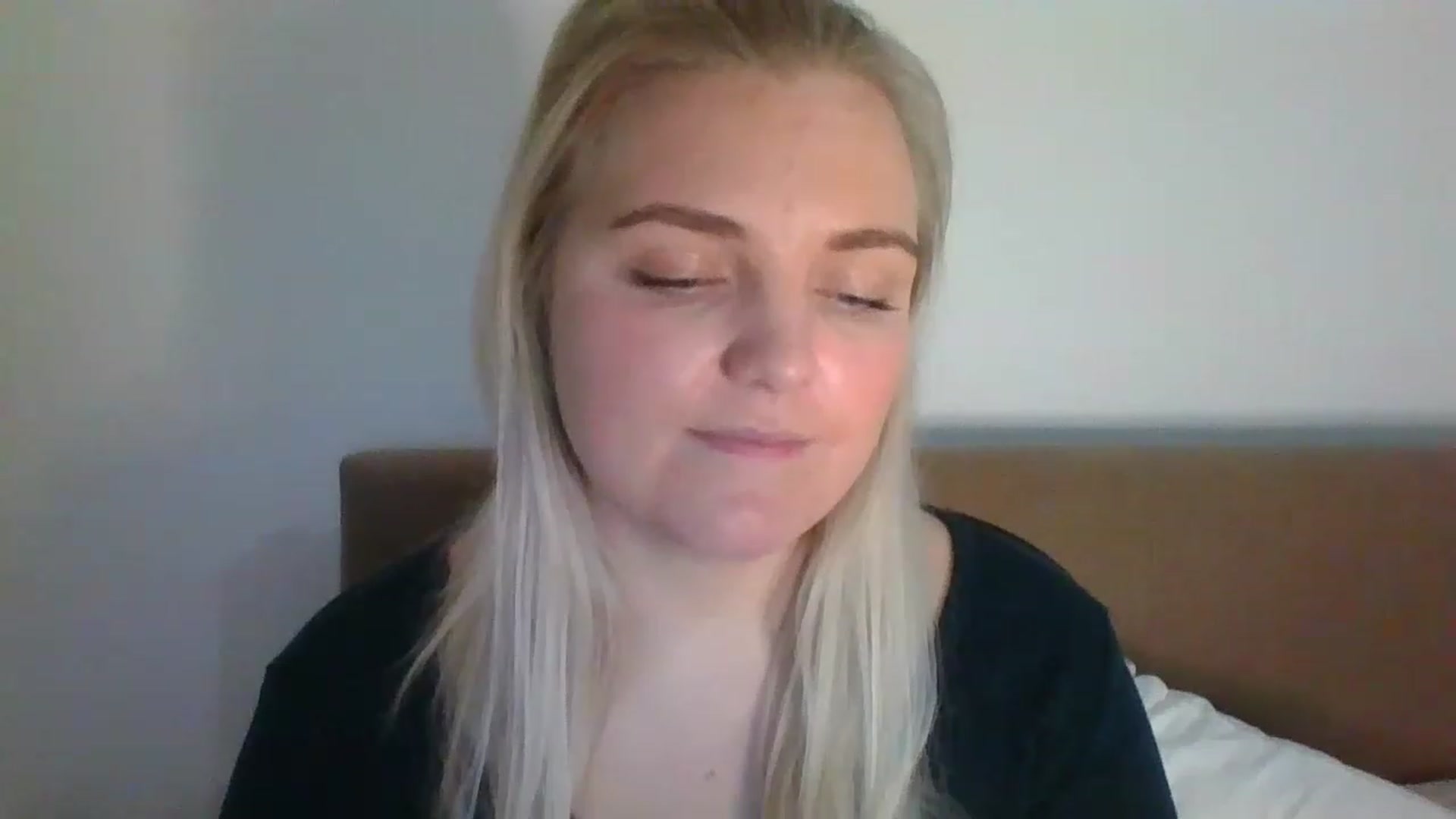 Gallery image thumbnail from JessyLou's myfreecams stream on, 03/18/2023, 23:22 image 20 of 20