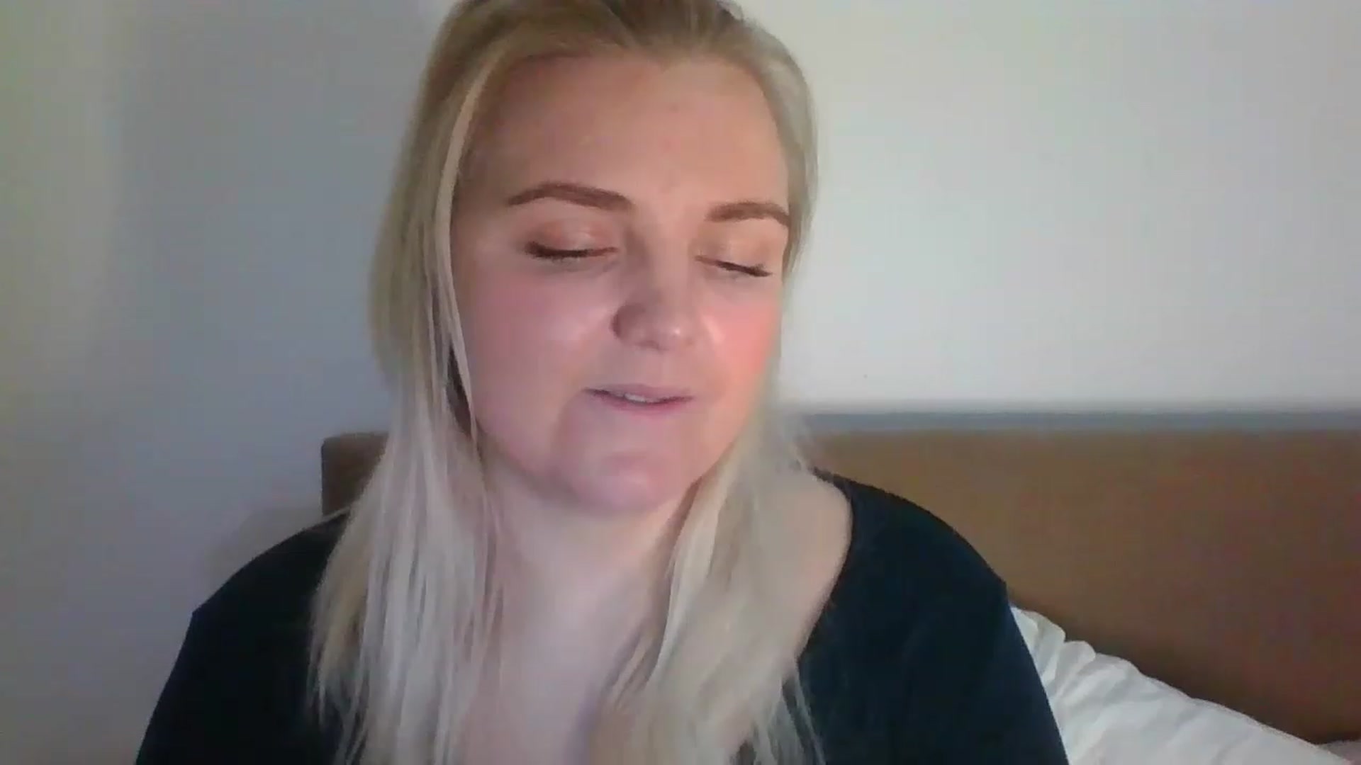 Gallery image thumbnail from JessyLou's myfreecams stream on, 03/18/2023, 23:22 image 7 of 20