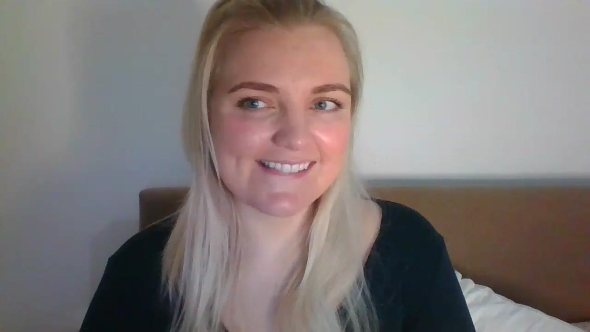 Gallery image thumbnail from JessyLou's myfreecams stream on, 03/18/2023, 23:22 image 8 of 20