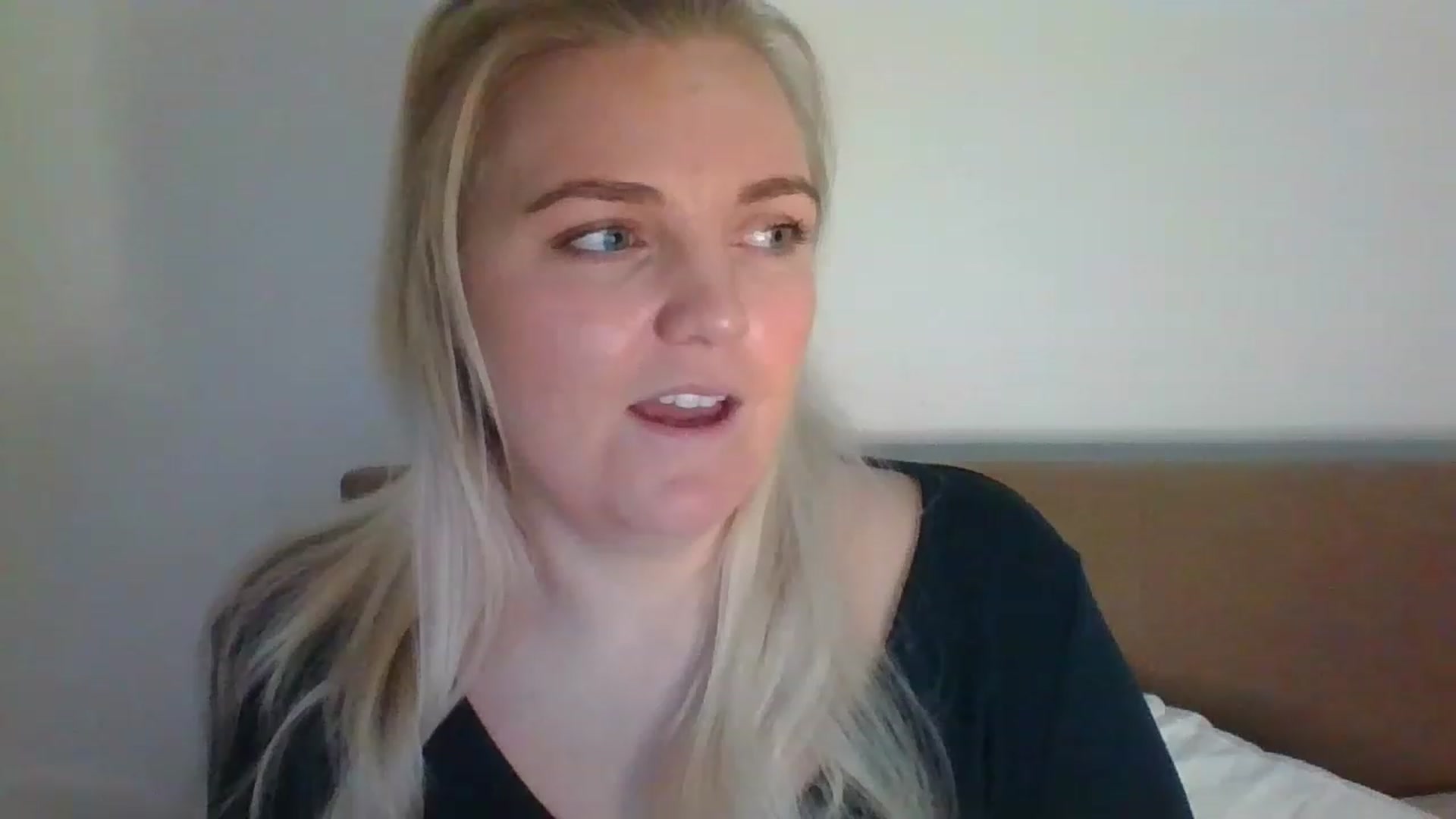 Gallery image thumbnail from JessyLou's myfreecams stream on, 03/18/2023, 23:22 image 1 of 20