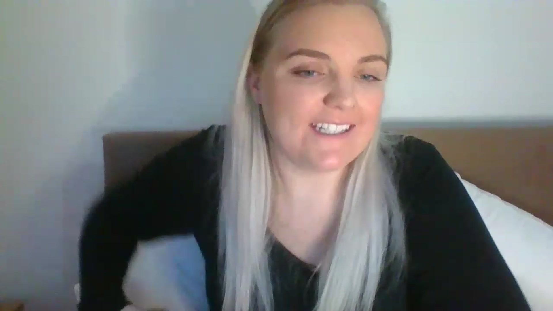 Gallery image thumbnail from JessyLou's myfreecams stream on, 03/20/2023, 22:19 image 4 of 20