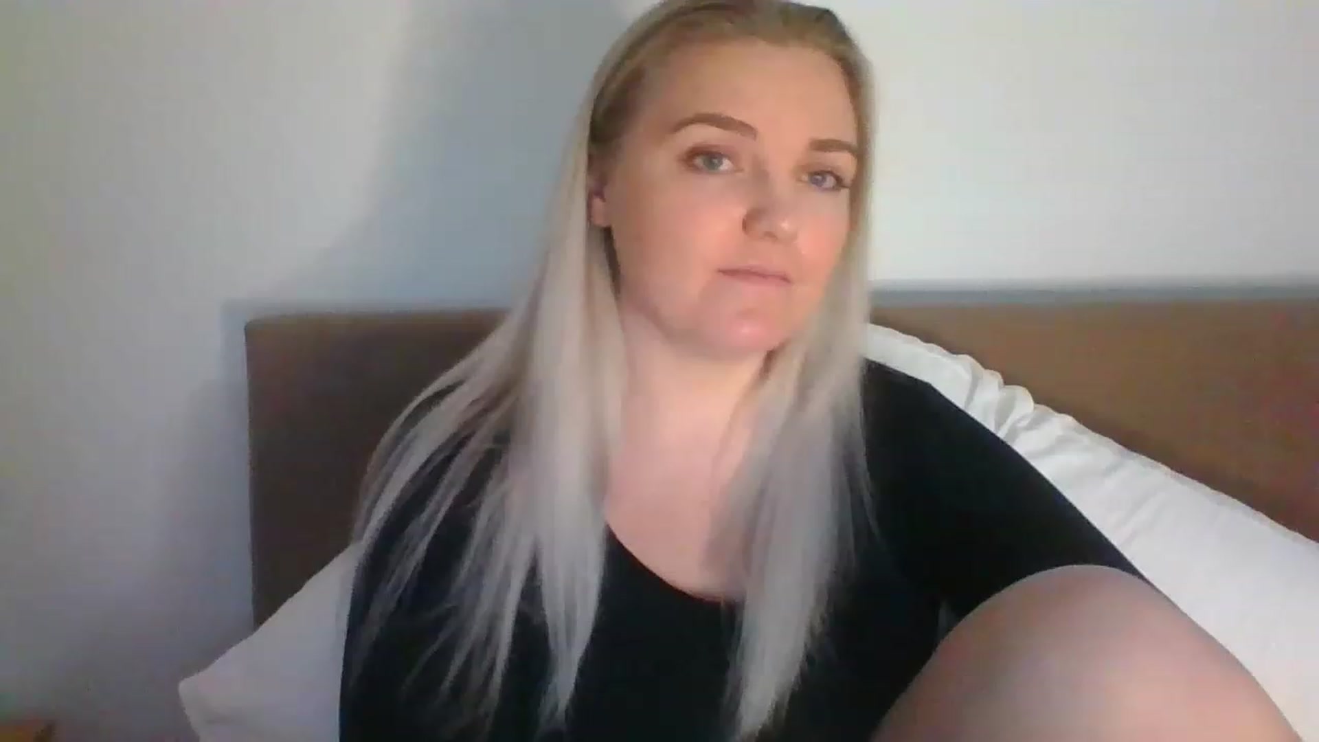 Gallery image thumbnail from JessyLou's myfreecams stream on, 03/20/2023, 22:19 image 1 of 20
