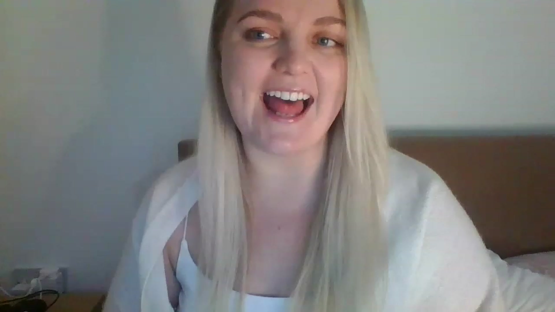 Gallery image thumbnail from JessyLou's myfreecams stream on, 04/13/2023, 20:30 image 16 of 20