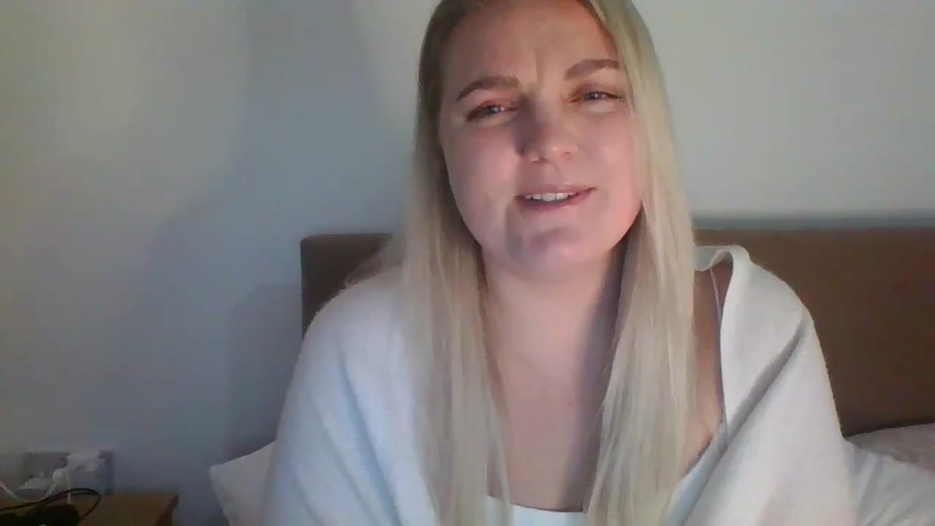 Gallery image thumbnail from JessyLou's myfreecams stream on, 04/13/2023, 20:30 image 12 of 20