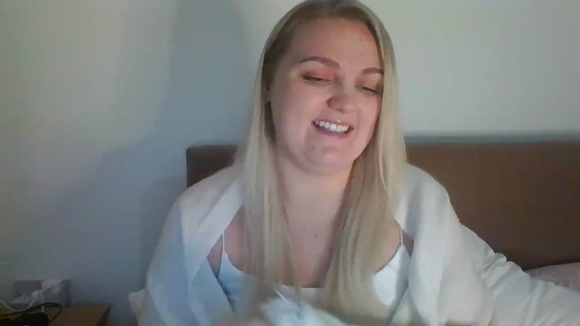 Gallery image thumbnail from JessyLou's myfreecams stream on, 04/13/2023, 20:30 image 15 of 20
