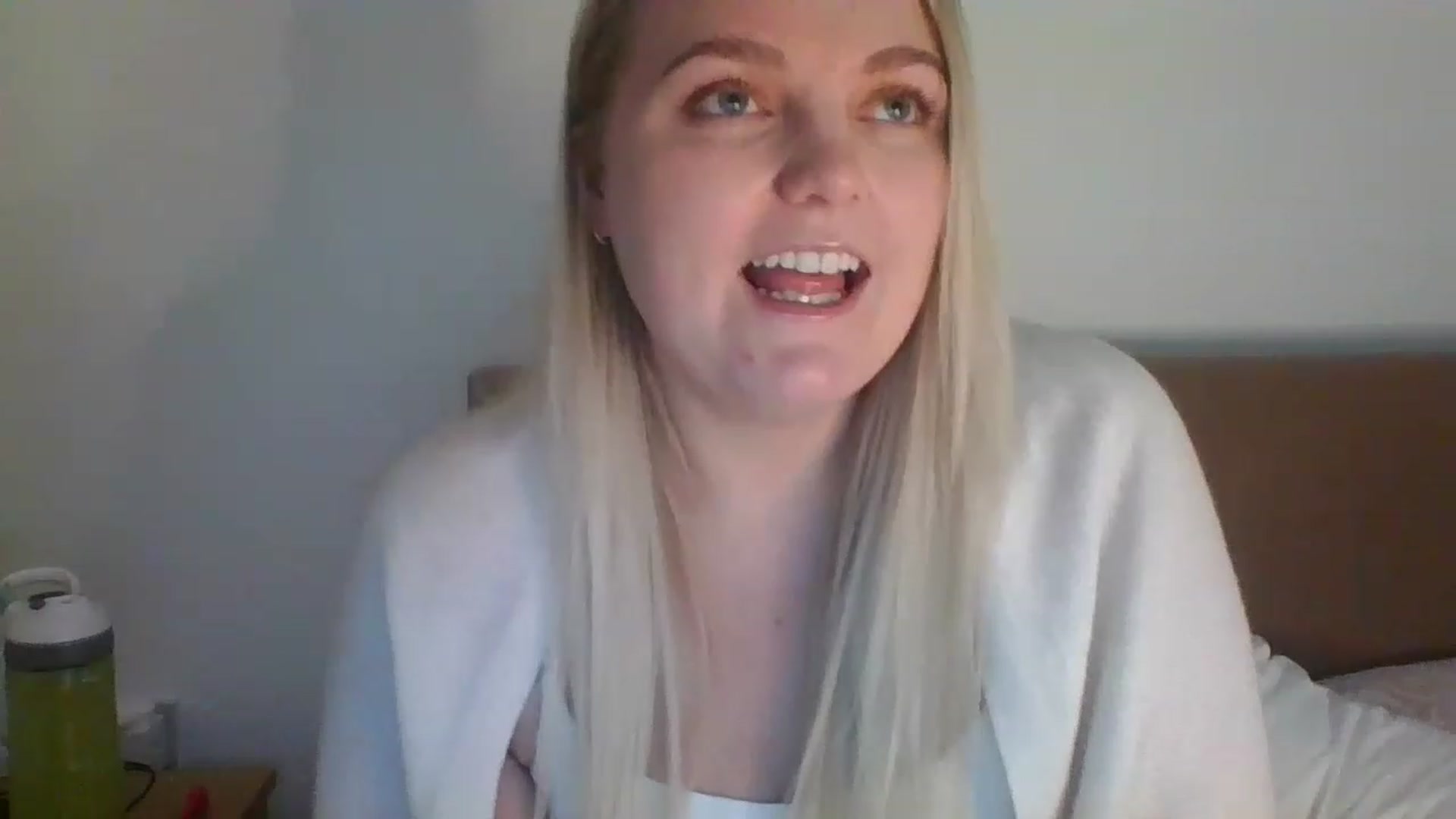 Gallery image thumbnail from JessyLou's myfreecams stream on, 04/13/2023, 20:30 image 6 of 20