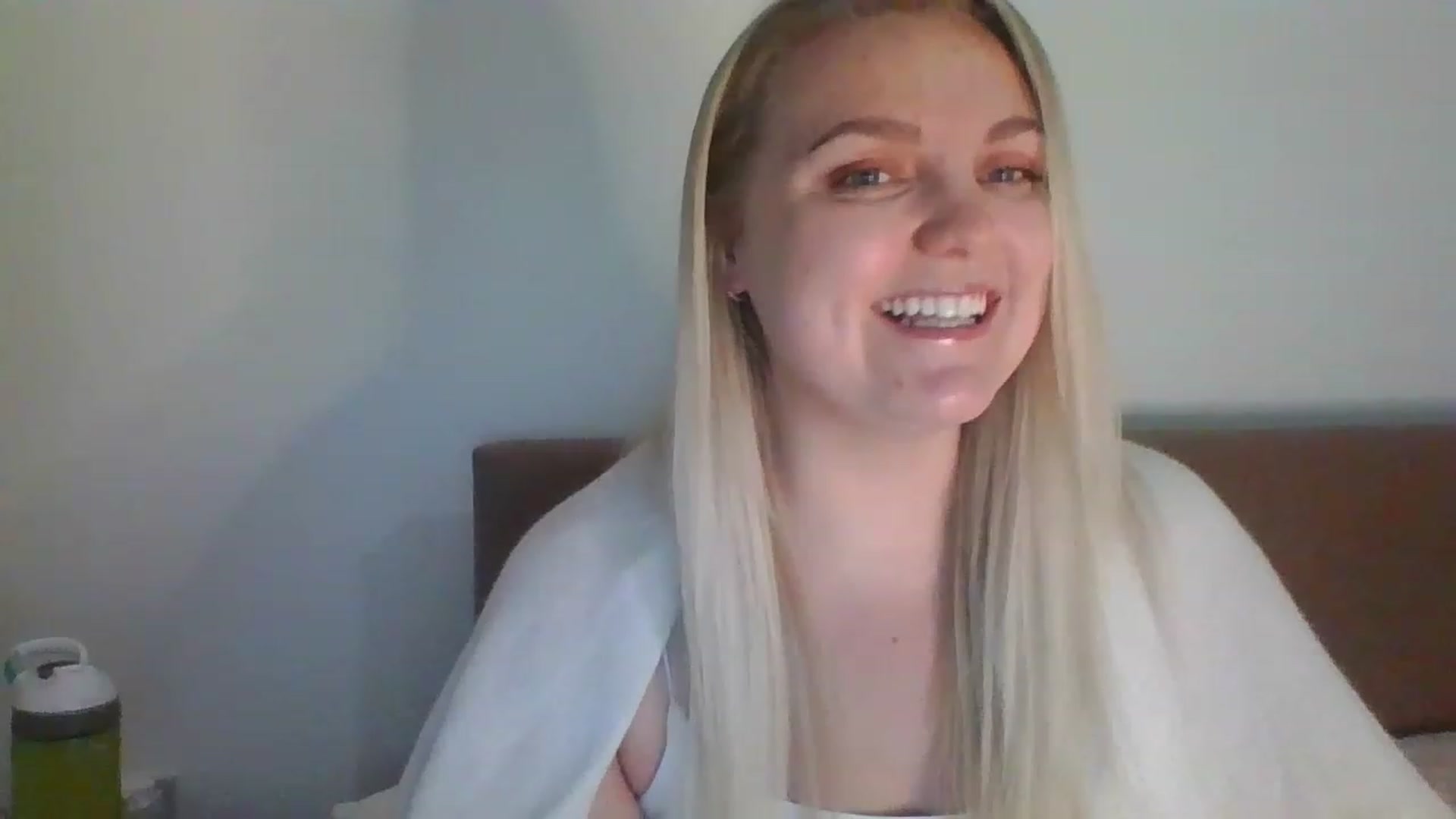 Gallery image thumbnail from JessyLou's myfreecams stream on, 04/13/2023, 20:30 image 2 of 20
