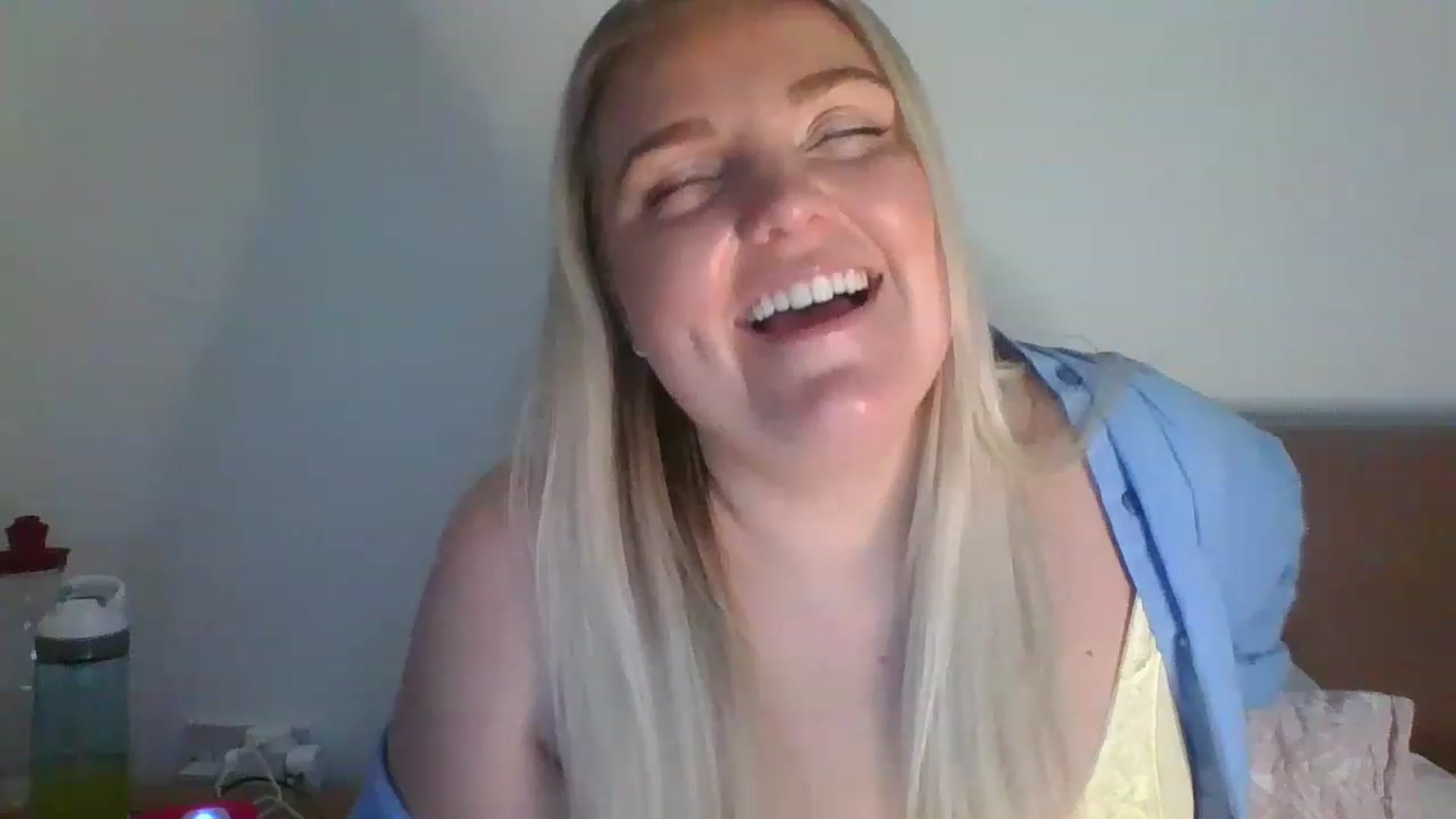 Gallery image thumbnail from JessyLou's myfreecams stream on, 04/14/2023, 21:17 image 19 of 20