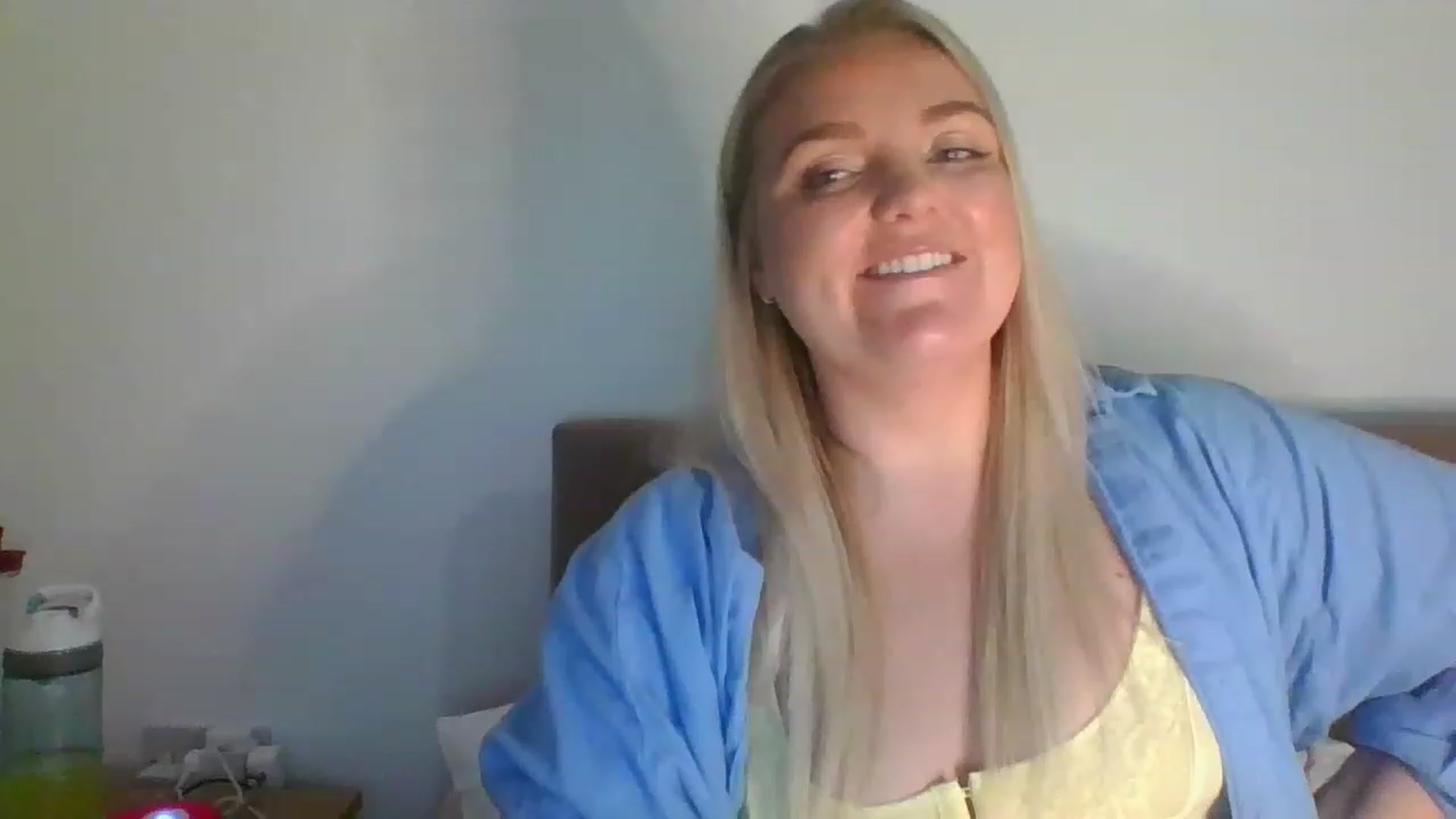 Gallery image thumbnail from JessyLou's myfreecams stream on, 04/14/2023, 21:17 image 4 of 20