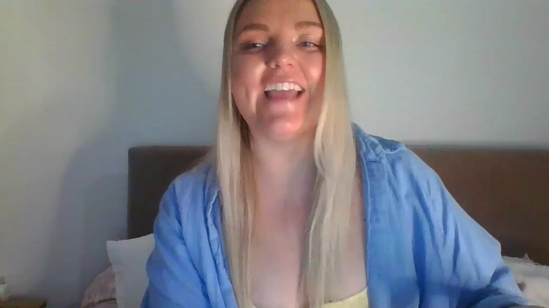 Gallery image thumbnail from JessyLou's myfreecams stream on, 04/15/2023, 21:04 image 18 of 20